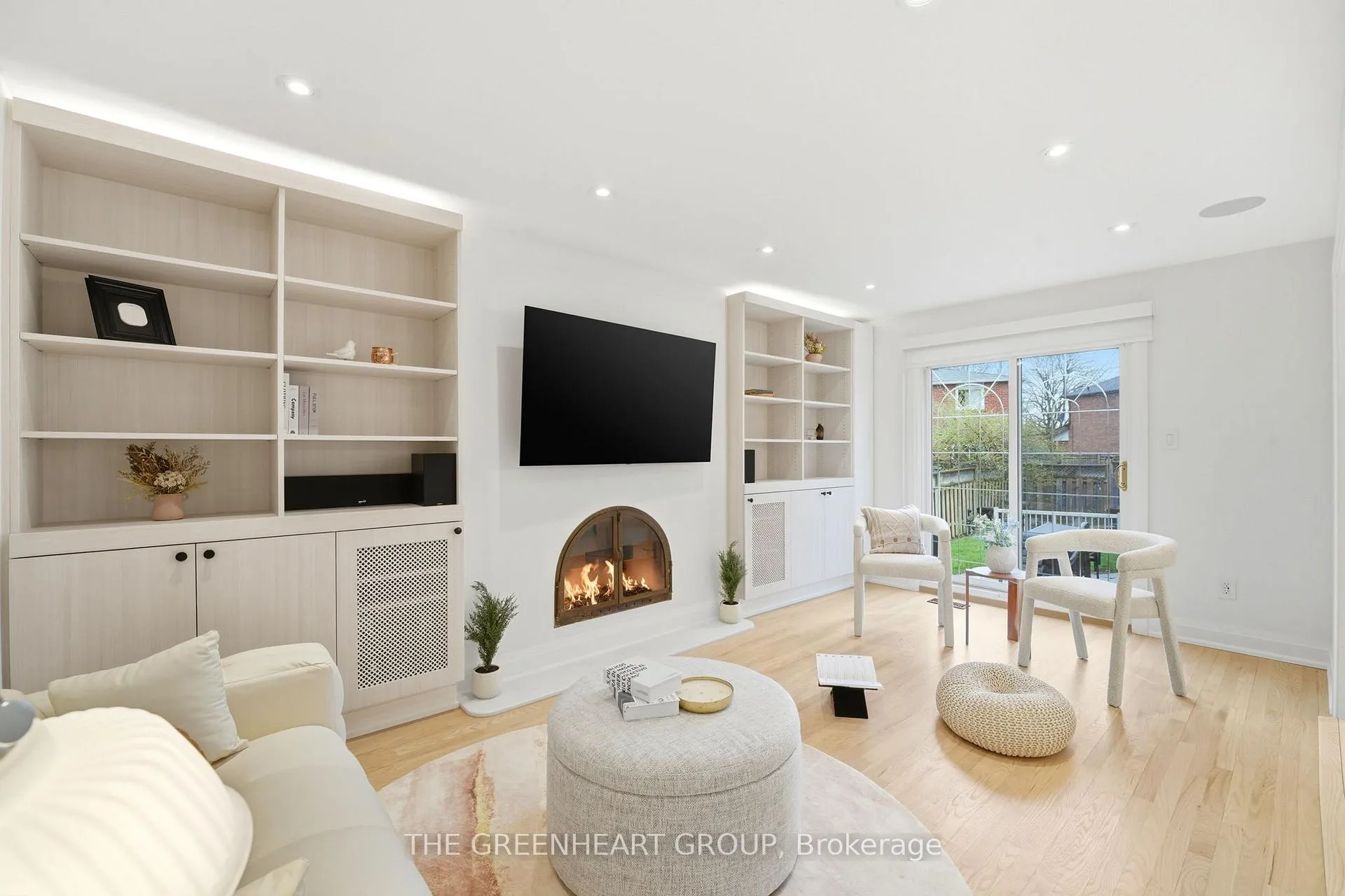 Photo 8 of 32 Sonny Street, Vaughan, Maple — HOMEH