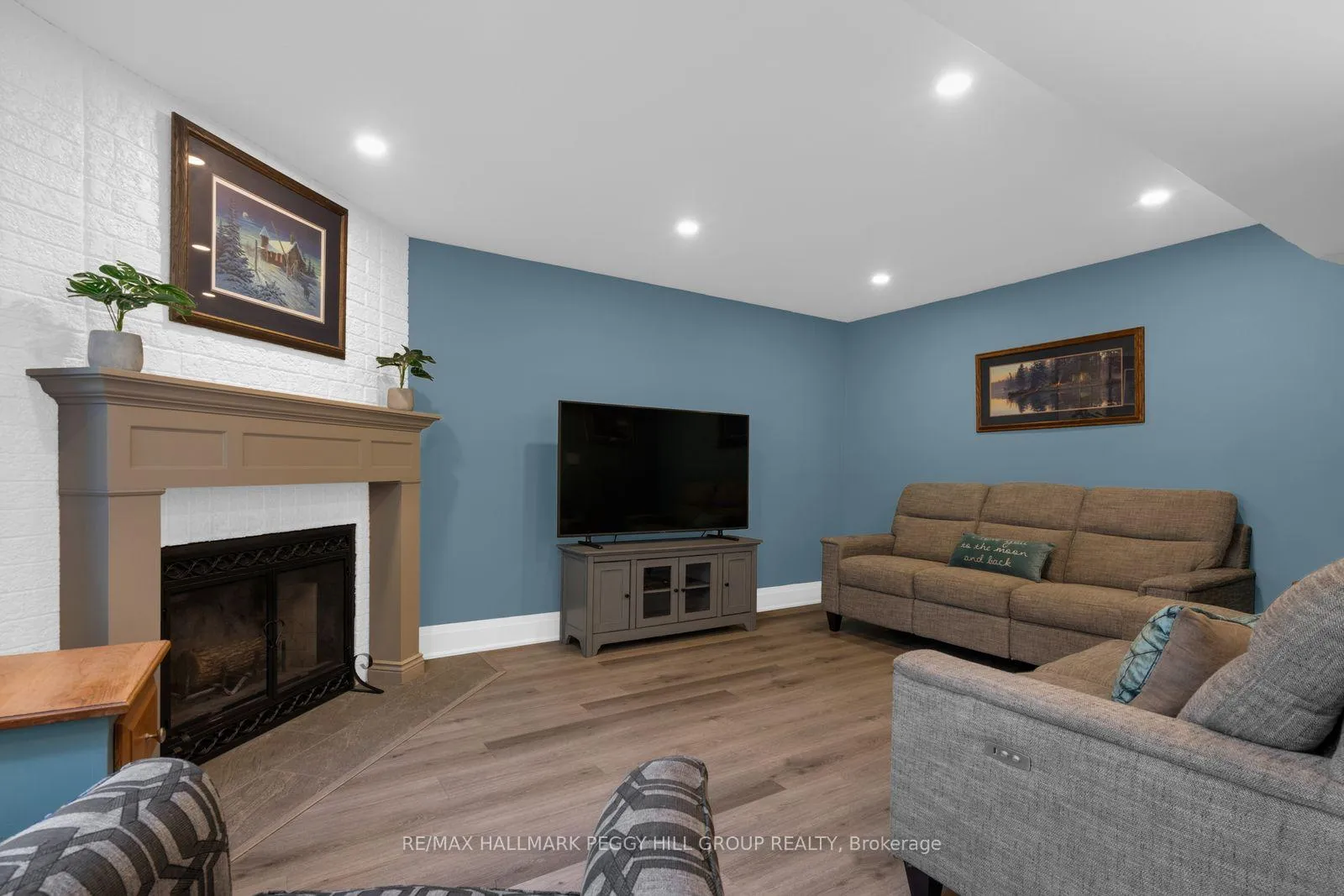 Photo 5 of 142 Ferndale Drive S, Barrie, Ardagh — HOMEH