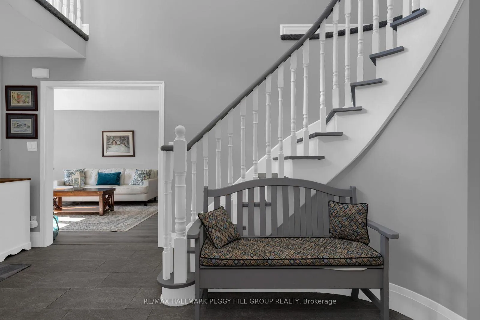 Photo 9 of 142 Ferndale Drive S, Barrie, Ardagh — HOMEH