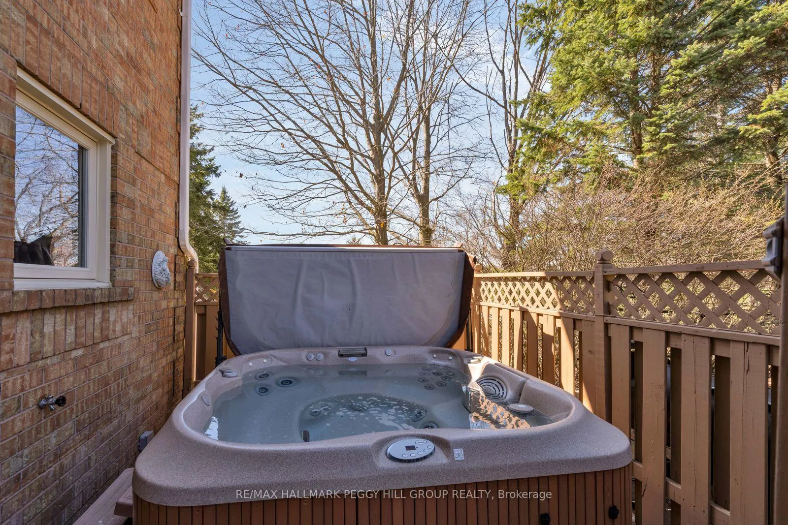 Photo 27 of 142 Ferndale Drive S, Barrie, Ardagh — HOMEH