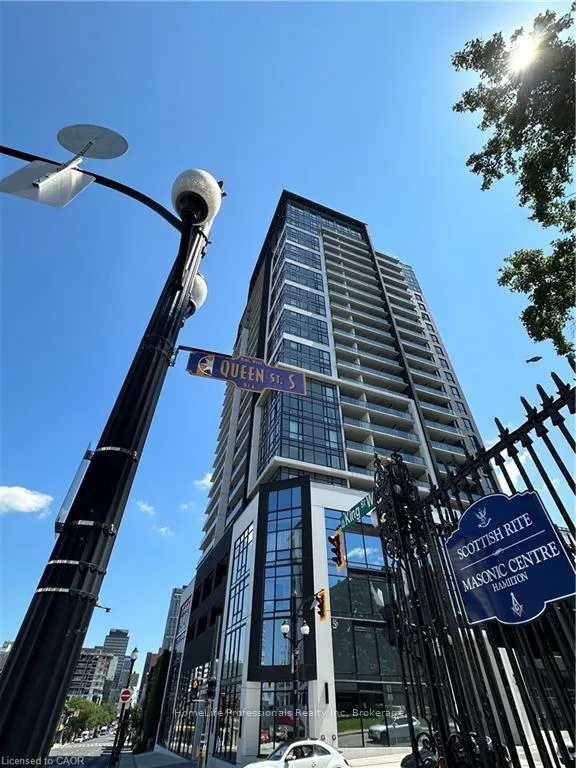 Front of Unit 2203, 15 Queen Street S