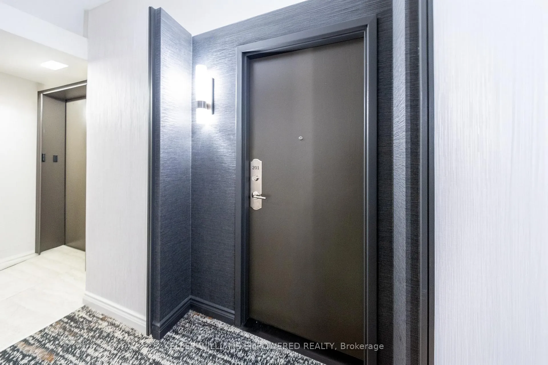 Photo 4 of Unit 201, 2100 John Street, Markham, German Mills — HOMEH