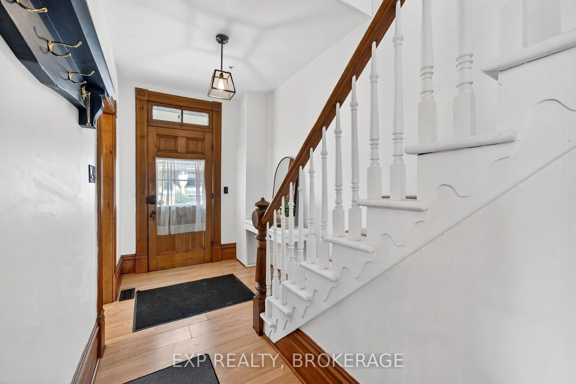 Photo 7 of 52 Daniel Street, Brockville — HOMEH