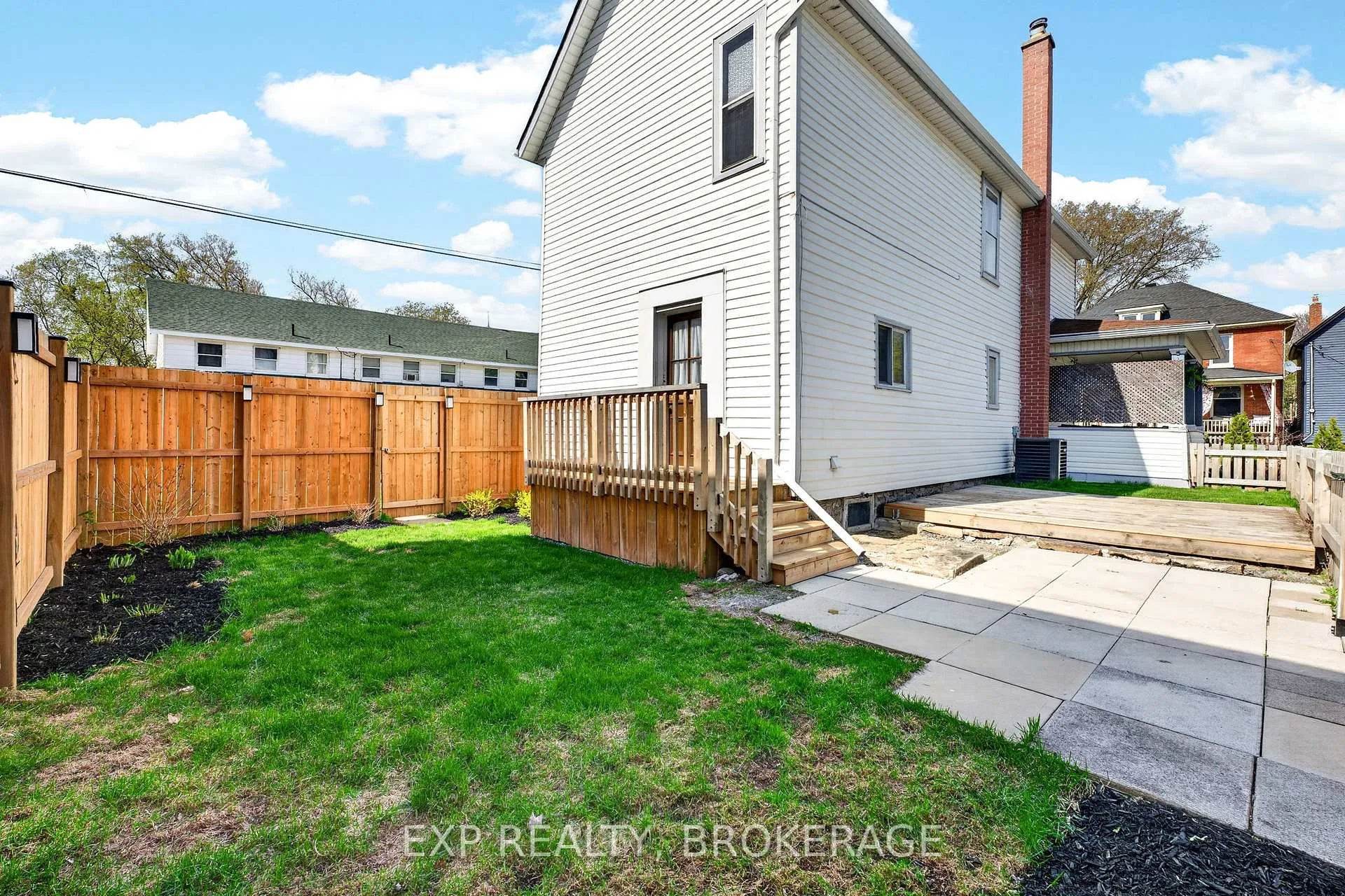 Photo 27 of 52 Daniel Street, Brockville — HOMEH