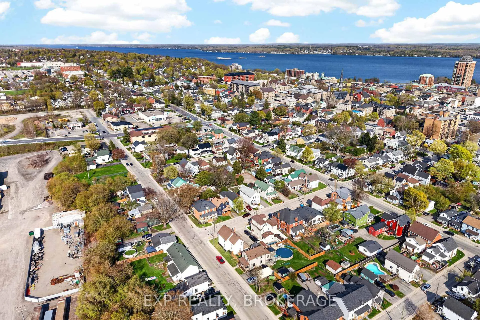 Photo 28 of 52 Daniel Street, Brockville — HOMEH