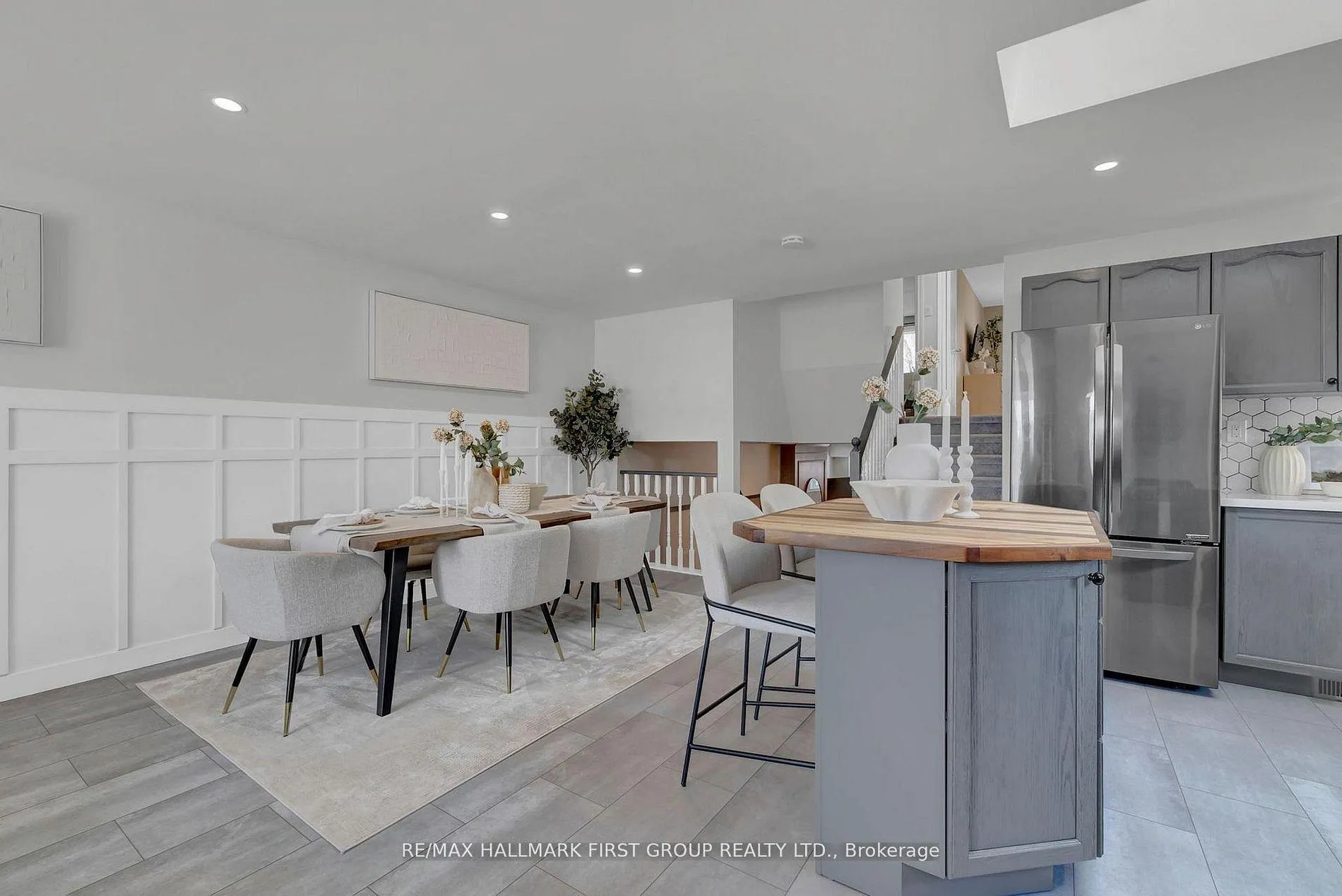 Photo 5 of 159 Sandringham Drive, Clarington, Courtice — HOMEH