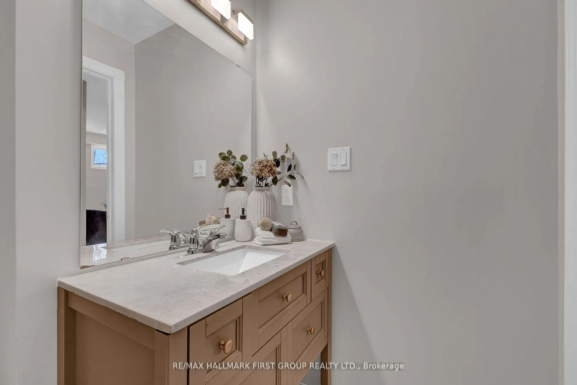 Photo 45 of 159 Sandringham Drive, Clarington, Courtice — HOMEH