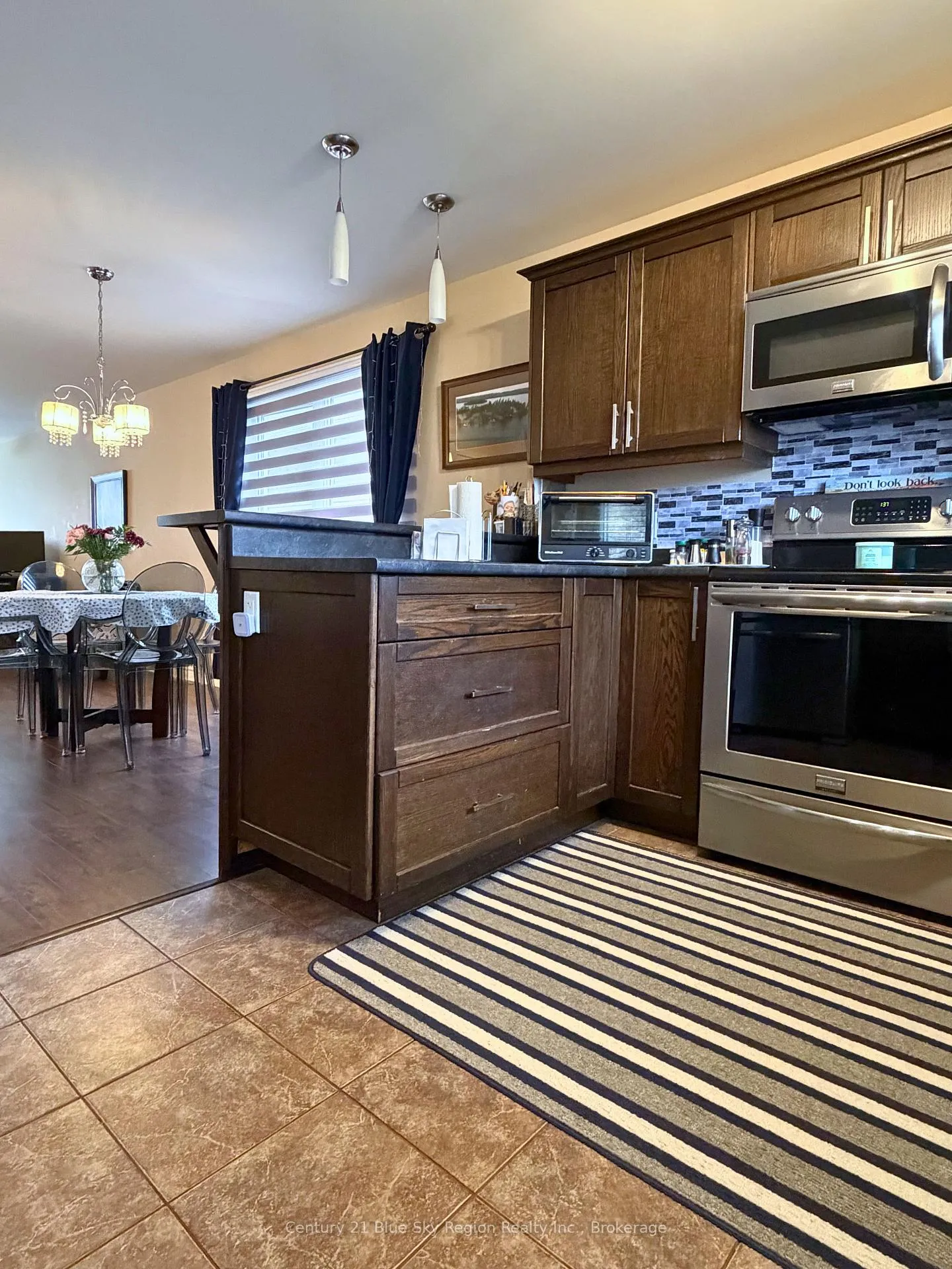 Photo 6 of 545 Ann Street, North Bay, Central — HOMEH