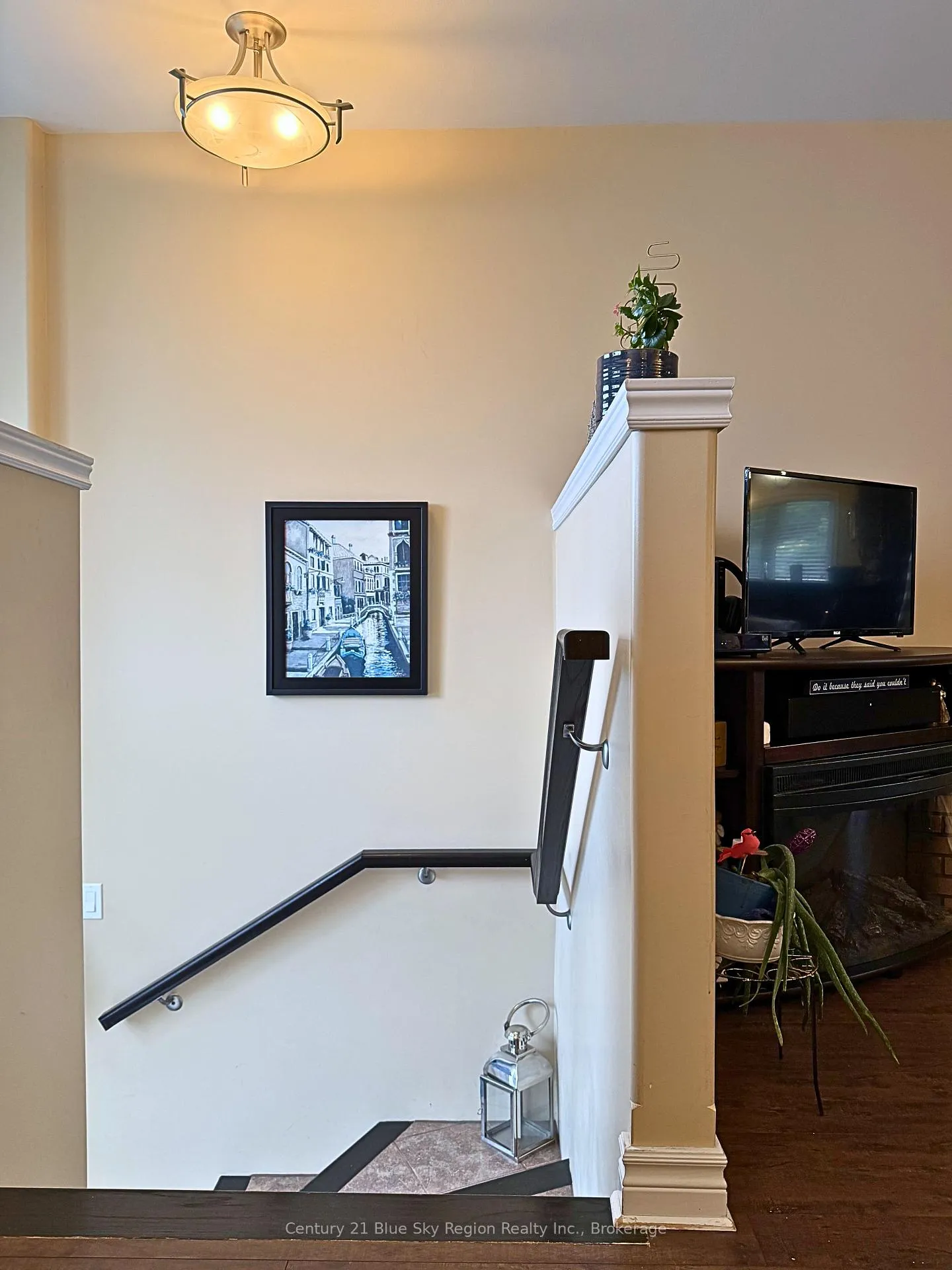 Photo 10 of 545 Ann Street, North Bay, Central — HOMEH