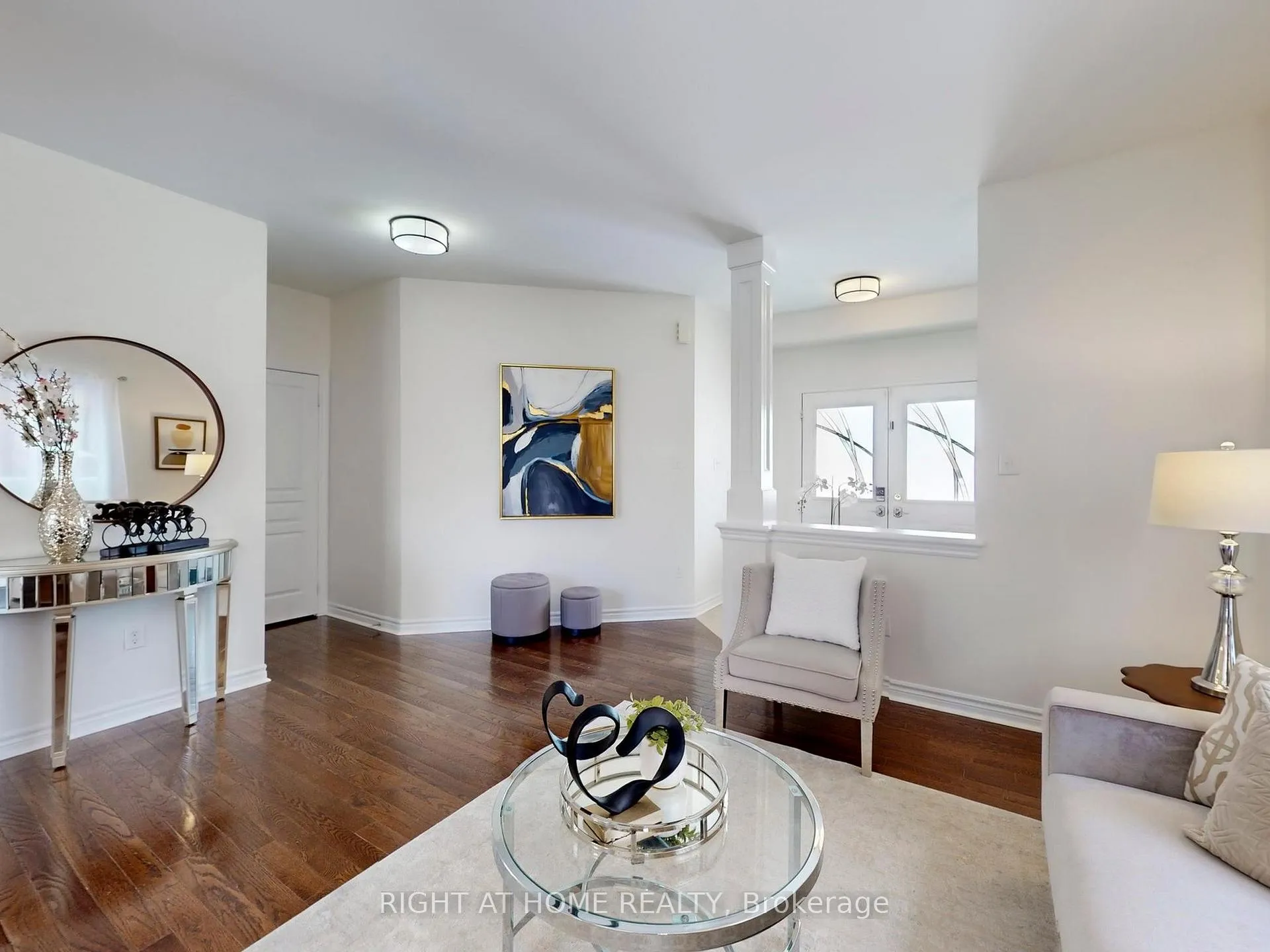 Photo 3 of 20 Charlemagne Avenue, Barrie, Innis-Shore — HOMEH