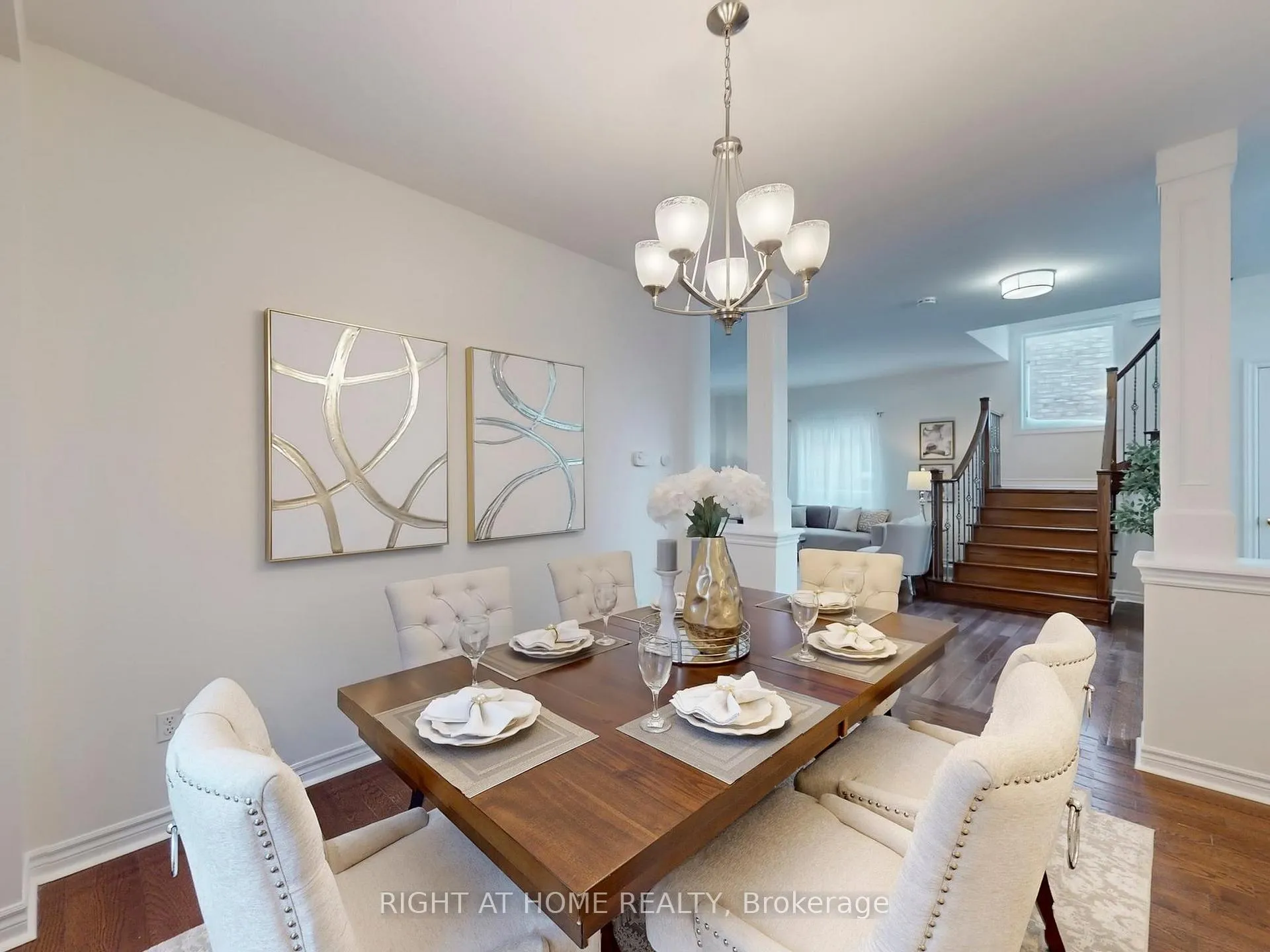 Photo 13 of 20 Charlemagne Avenue, Barrie, Innis-Shore — HOMEH