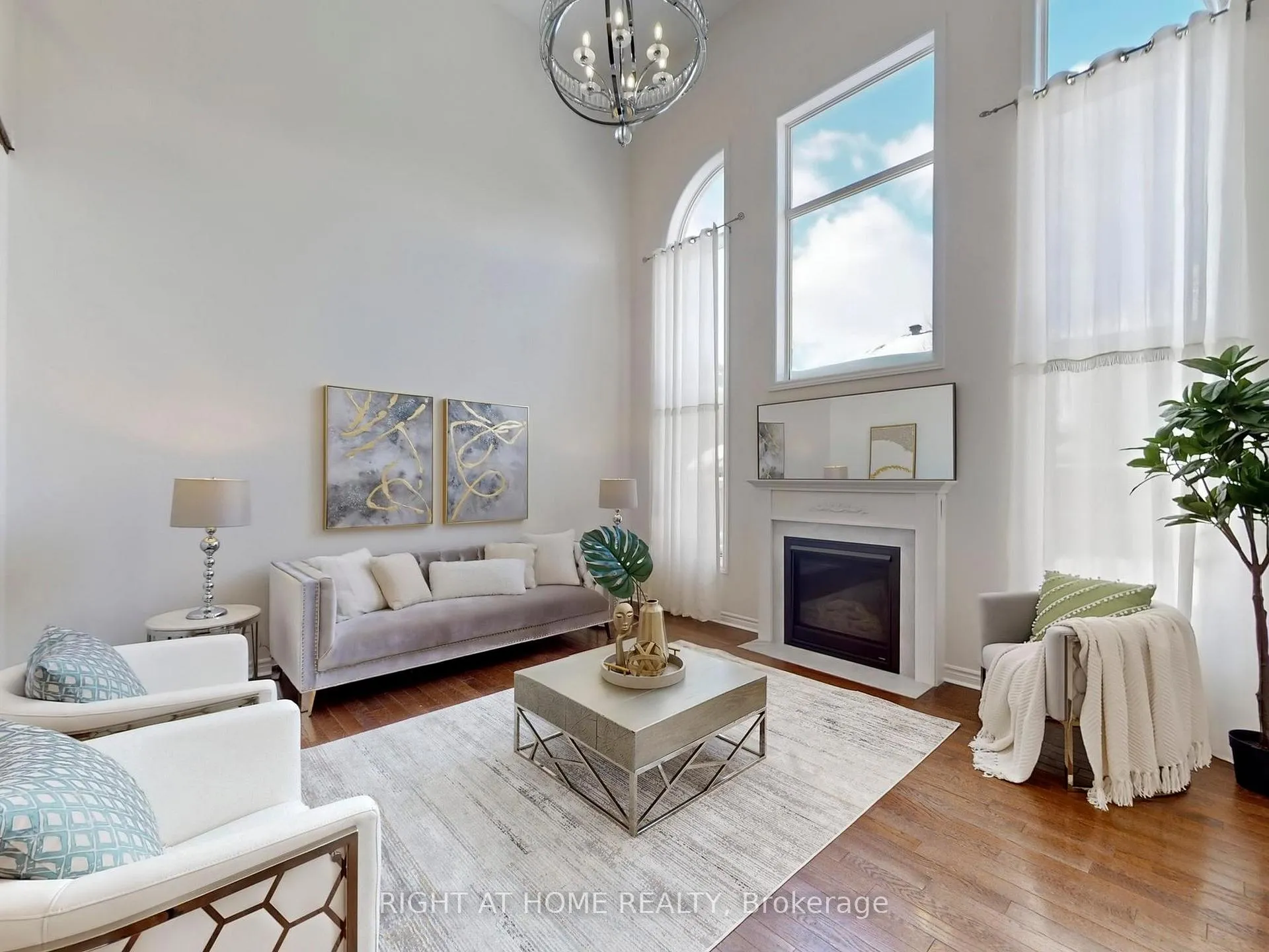 Photo 15 of 20 Charlemagne Avenue, Barrie, Innis-Shore — HOMEH
