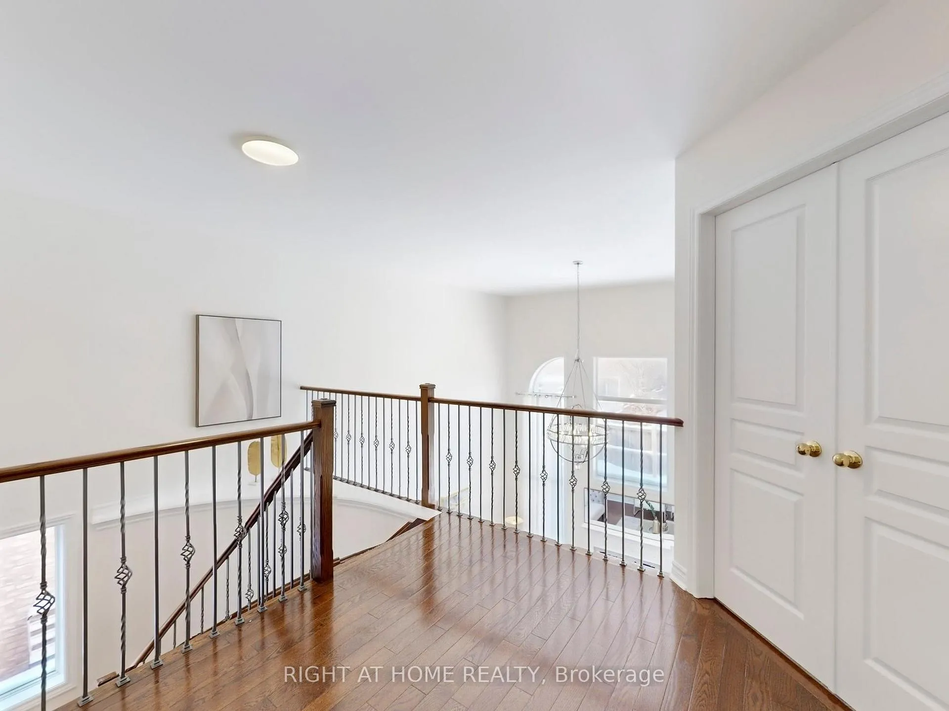Photo 19 of 20 Charlemagne Avenue, Barrie, Innis-Shore — HOMEH