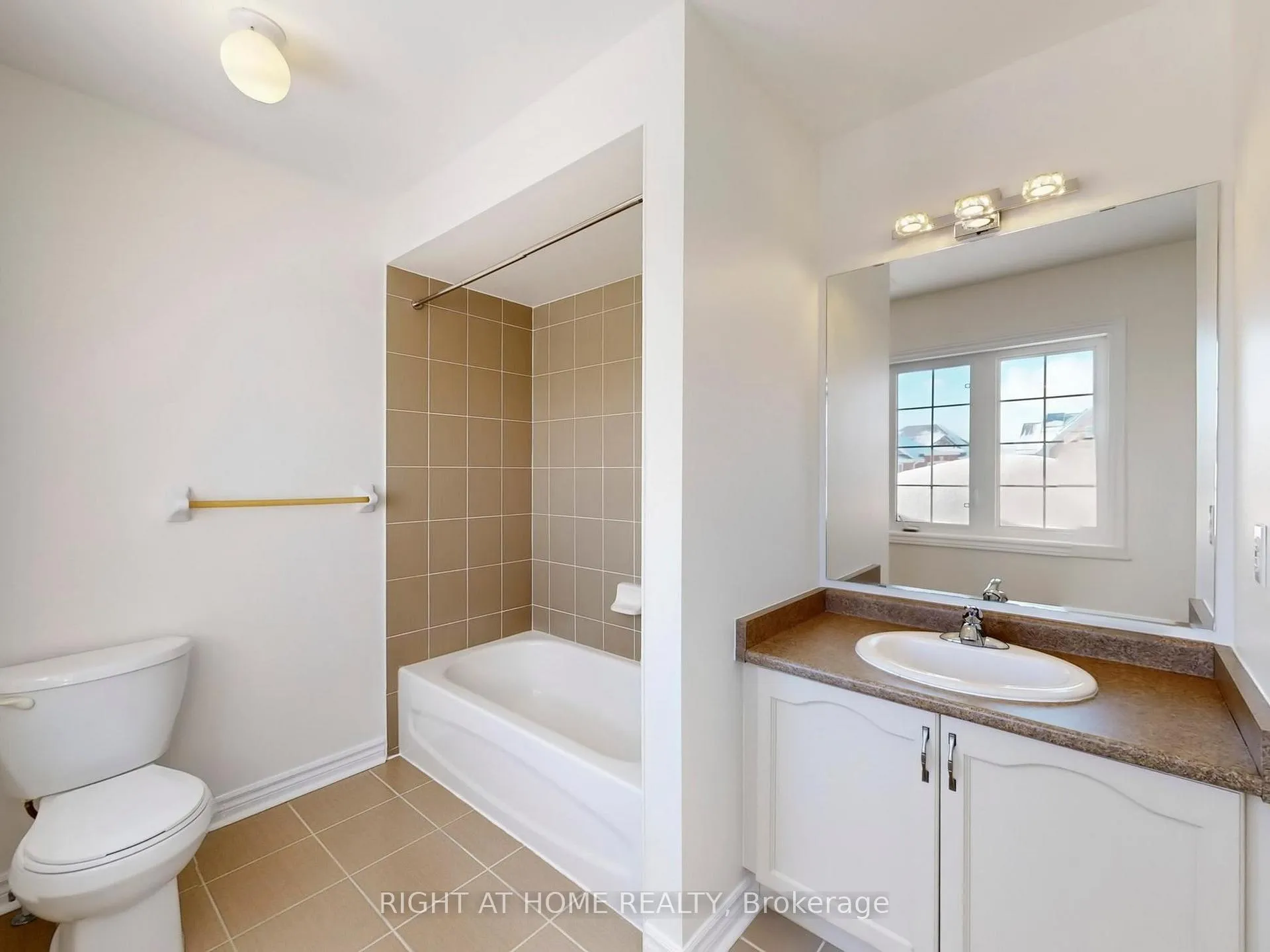 Photo 29 of 20 Charlemagne Avenue, Barrie, Innis-Shore — HOMEH