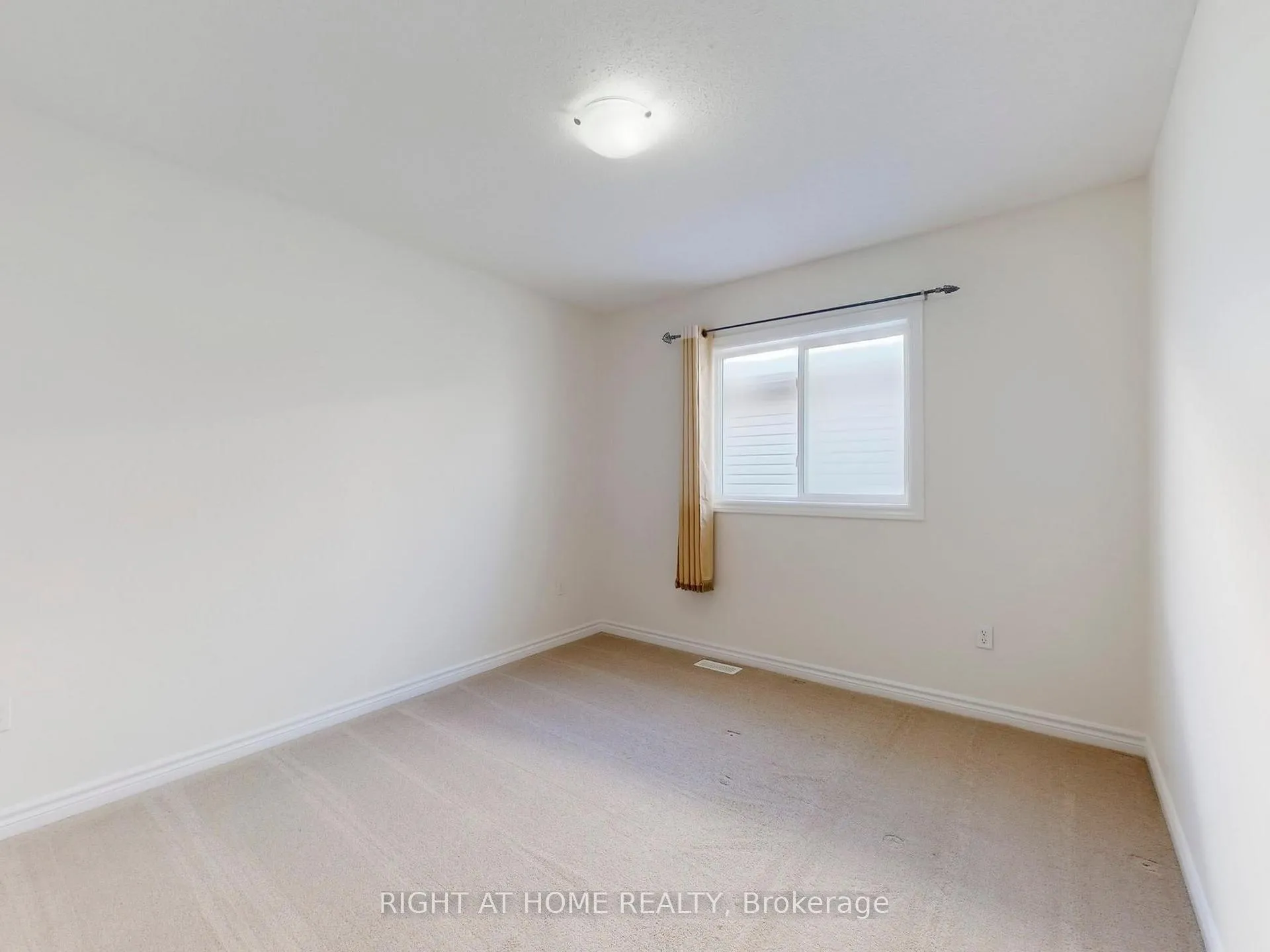 Photo 30 of 20 Charlemagne Avenue, Barrie, Innis-Shore — HOMEH