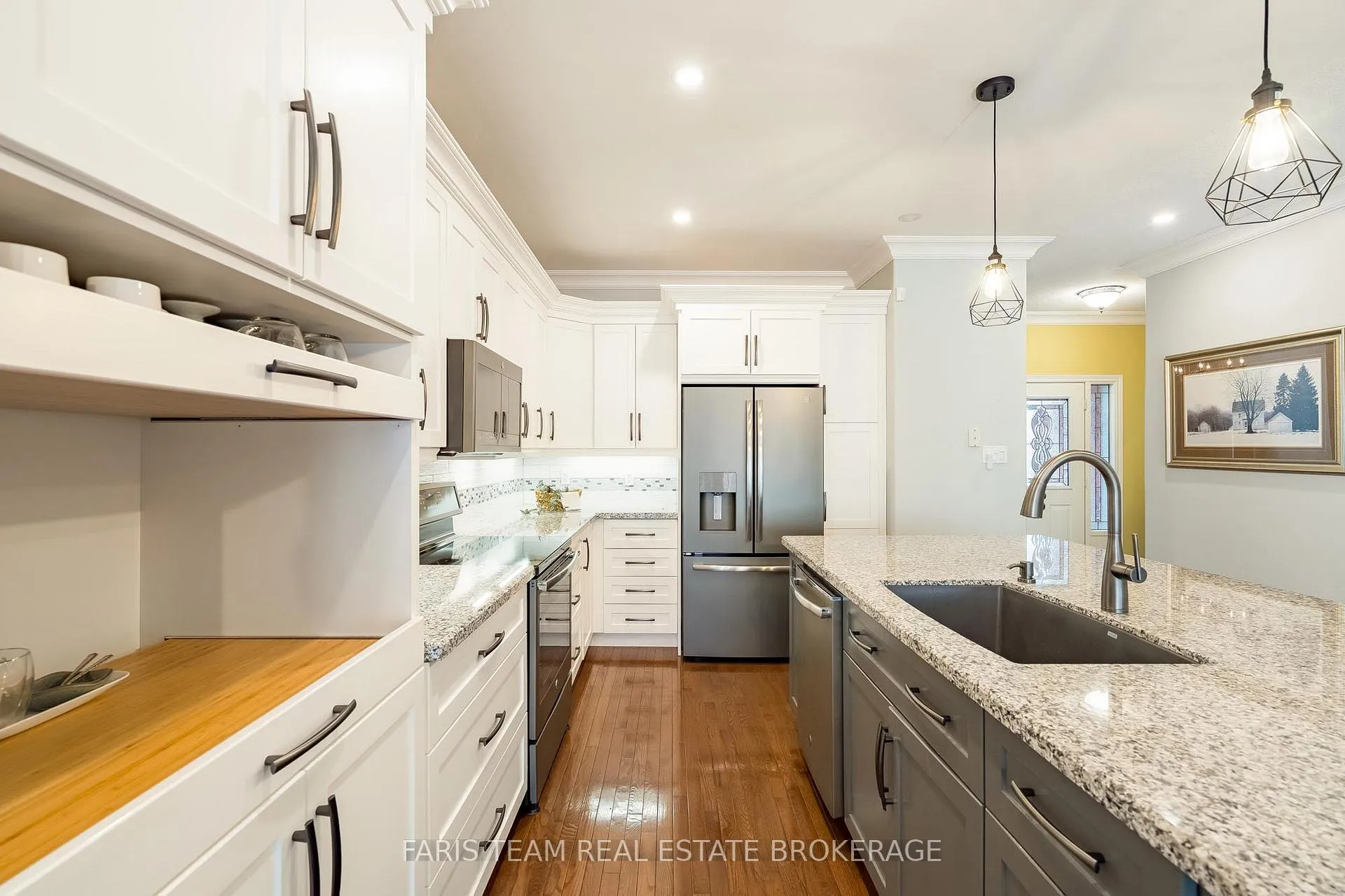 Photo 7 of 56 Edwards Drive, Barrie, Bayshore — HOMEH