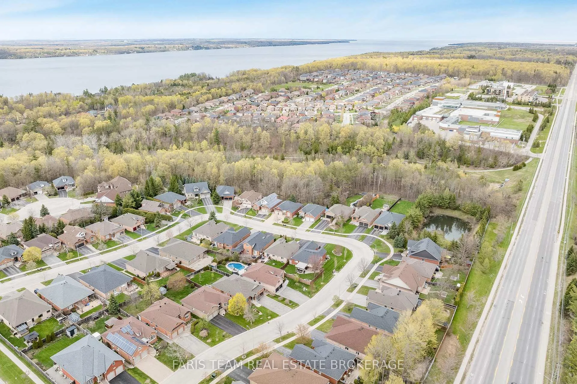 Photo 39 of 56 Edwards Drive, Barrie, Bayshore — HOMEH