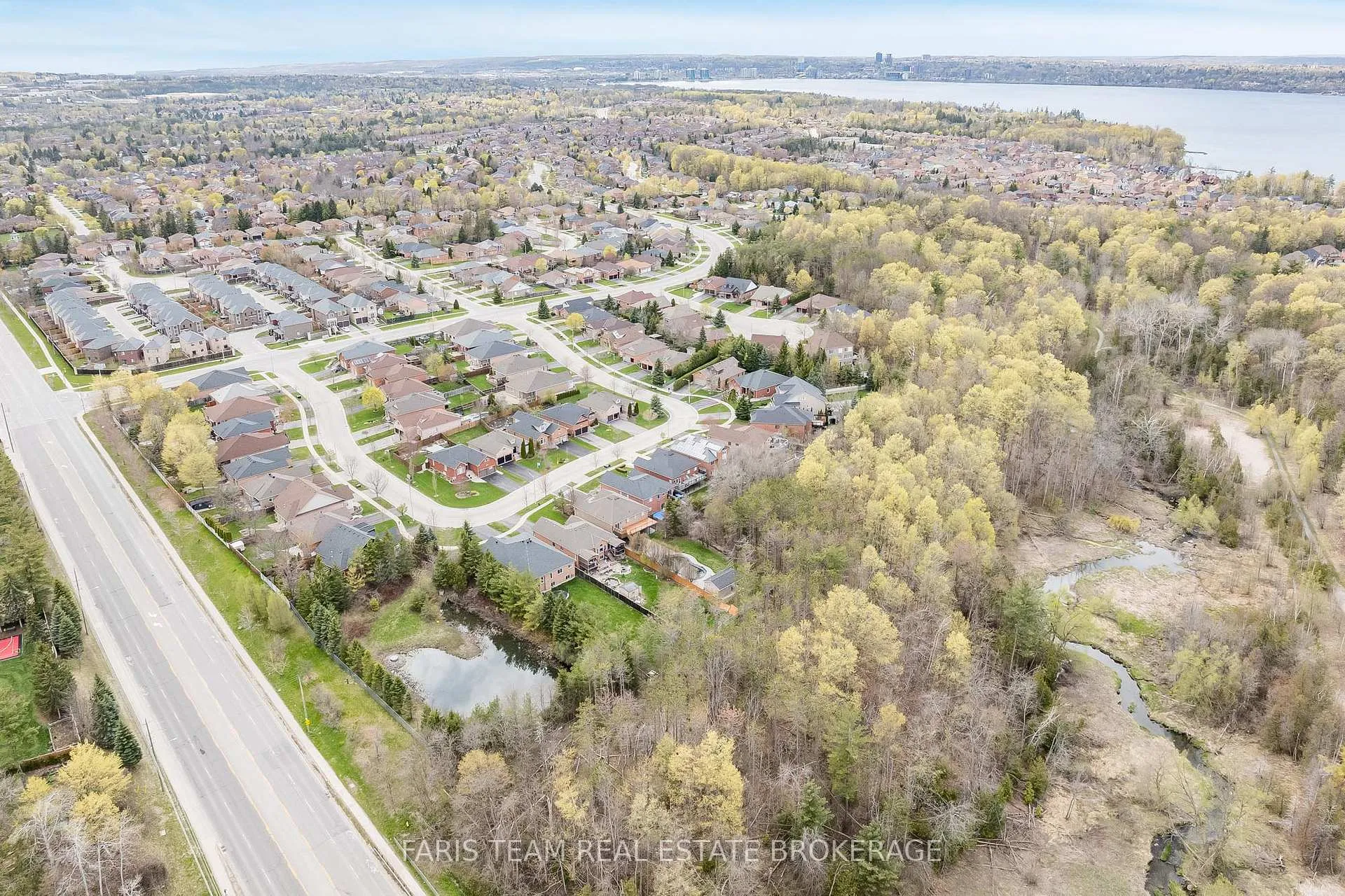 Photo 40 of 56 Edwards Drive, Barrie, Bayshore — HOMEH