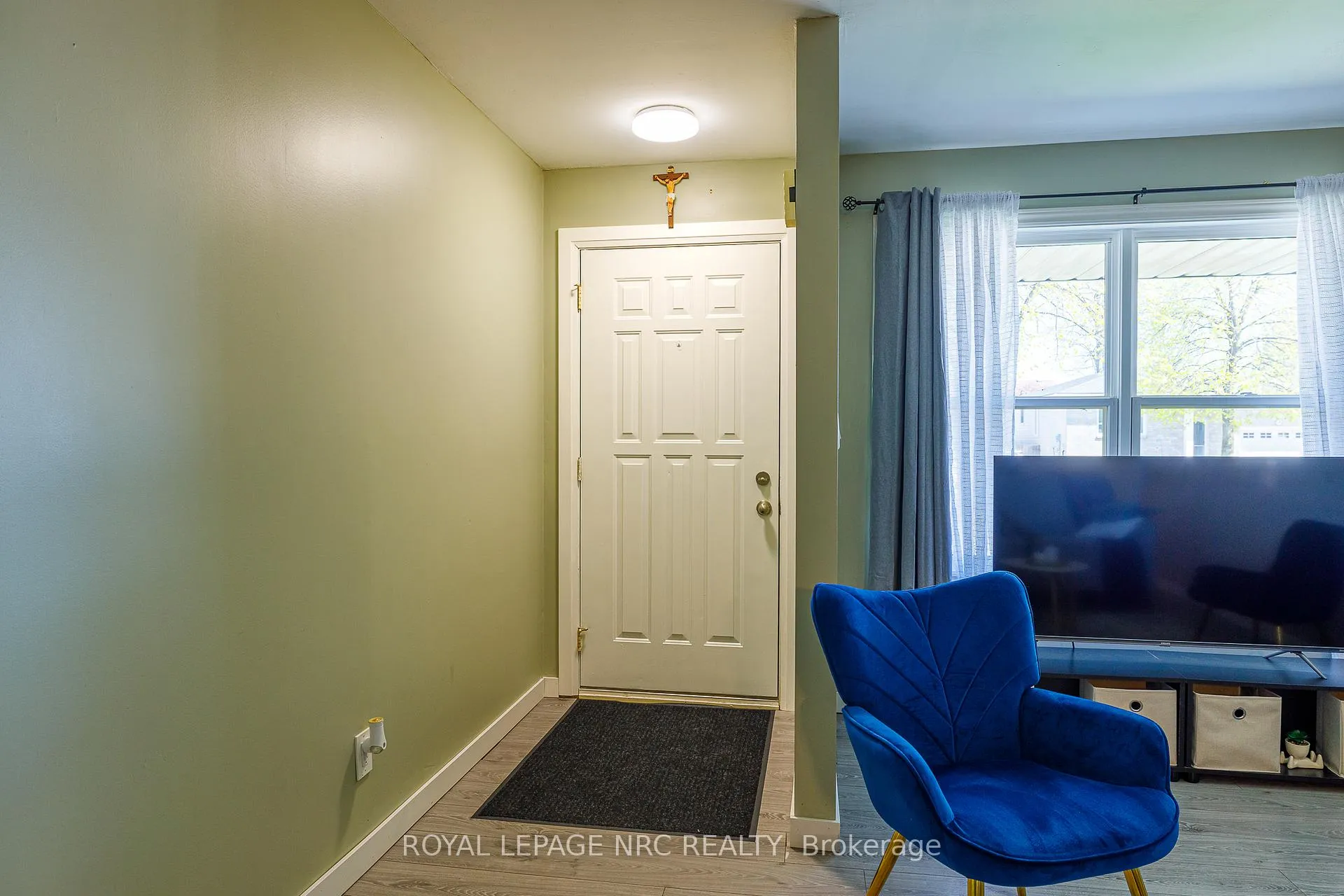 Photo 7 of 5880 Crimson Drive, Niagara Falls, Oldfield — HOMEH