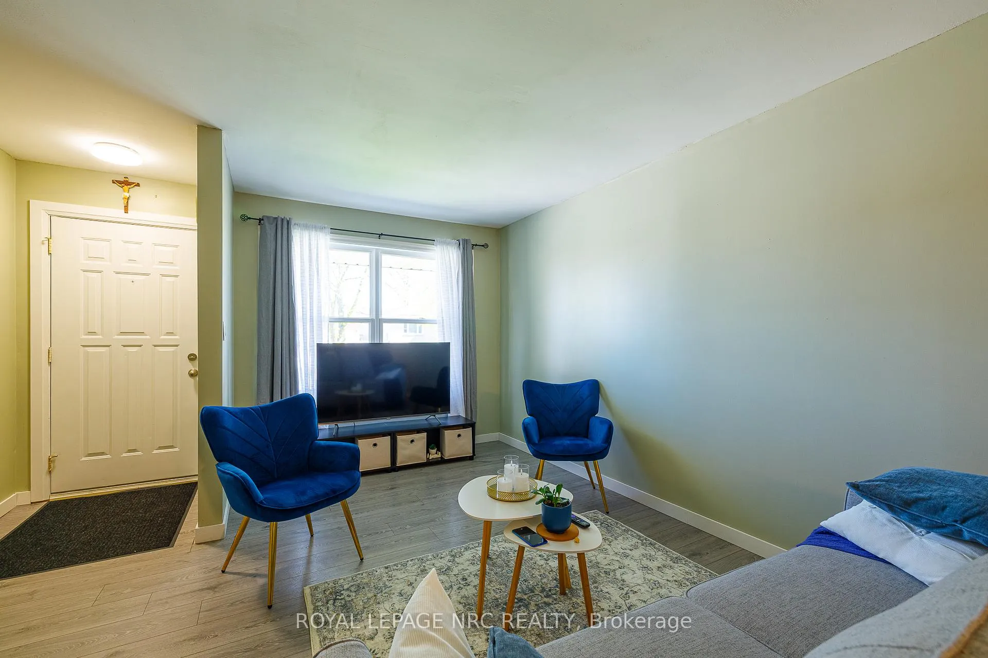 Photo 9 of 5880 Crimson Drive, Niagara Falls, Oldfield — HOMEH