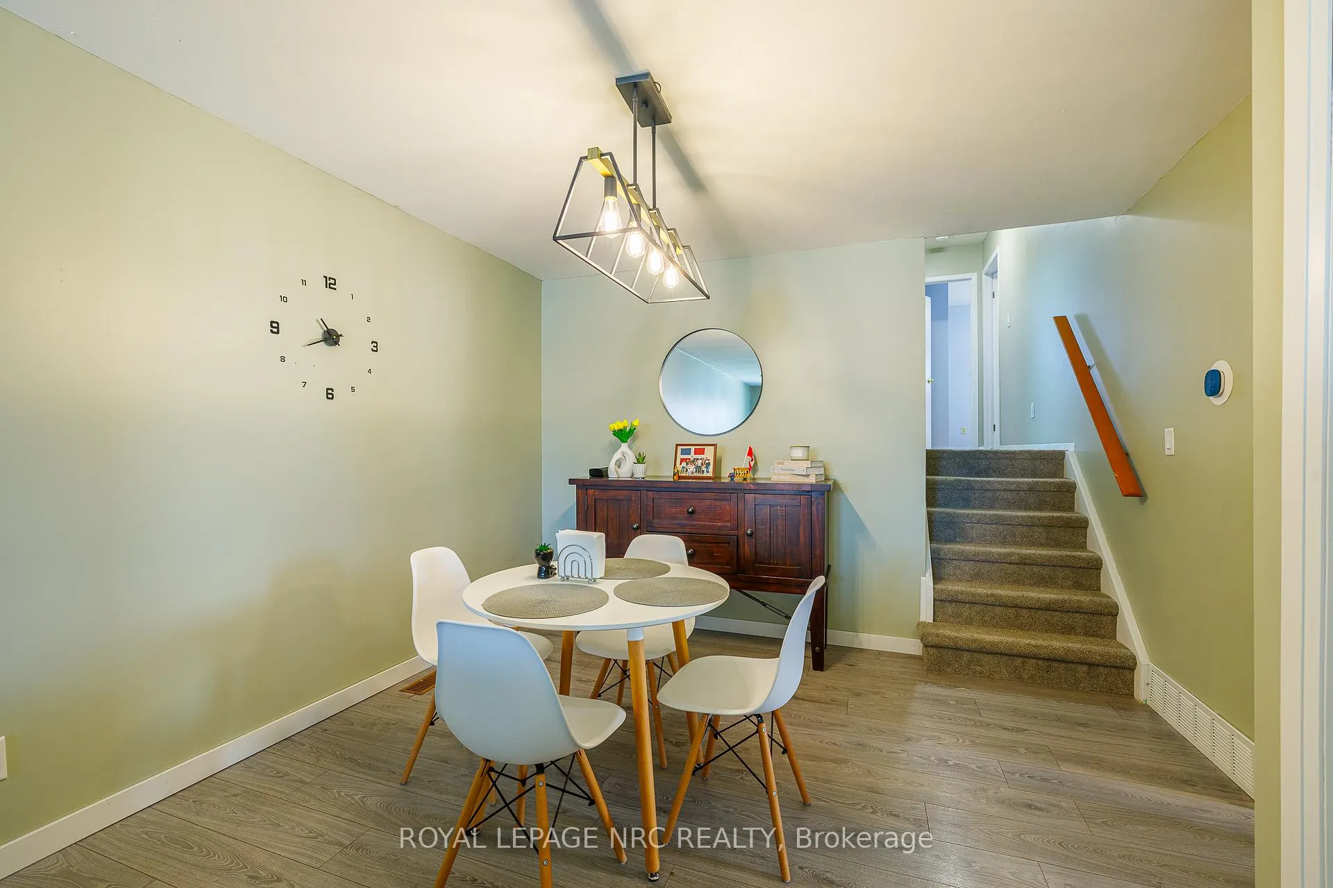Photo 11 of 5880 Crimson Drive, Niagara Falls, Oldfield — HOMEH
