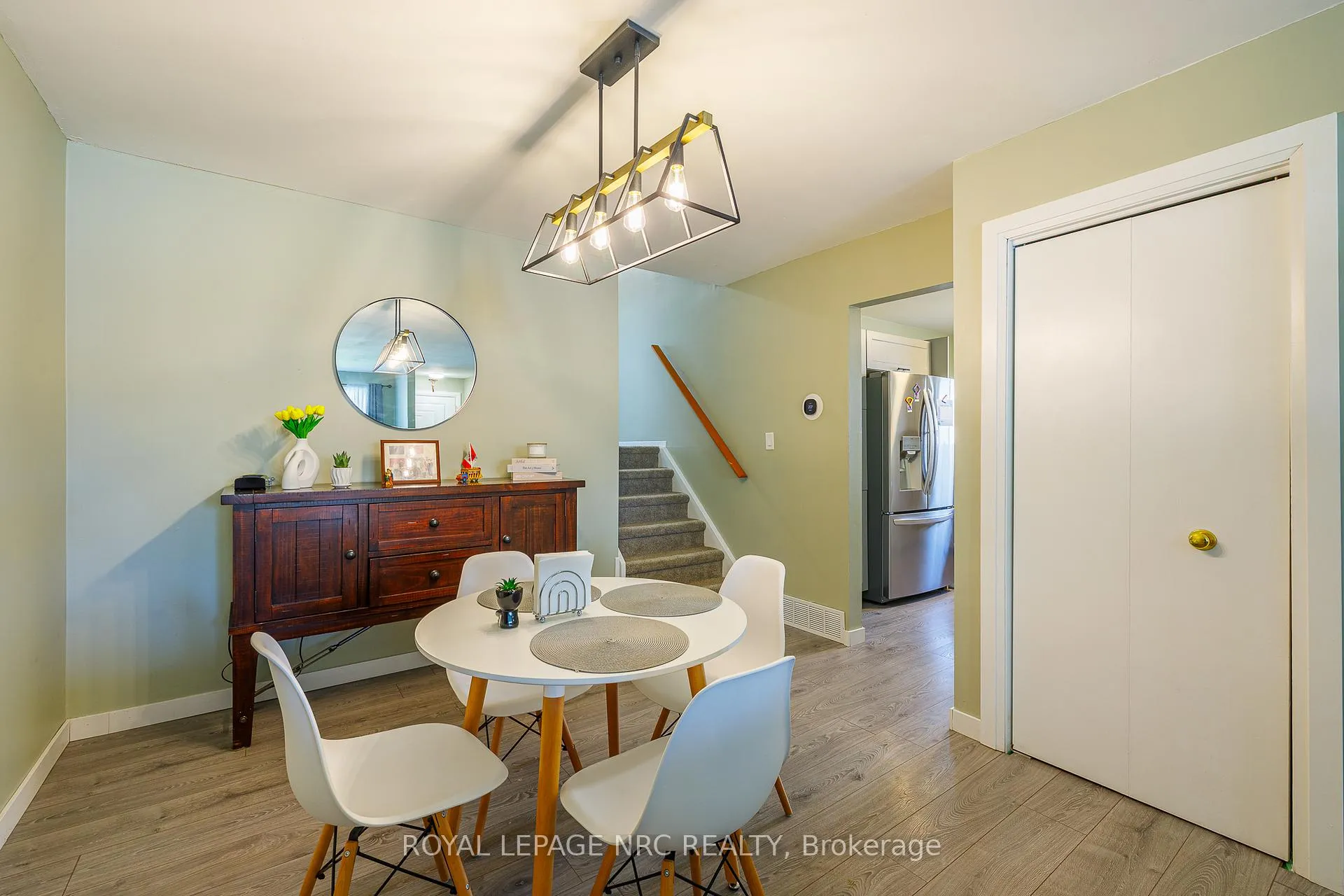 Photo 12 of 5880 Crimson Drive, Niagara Falls, Oldfield — HOMEH