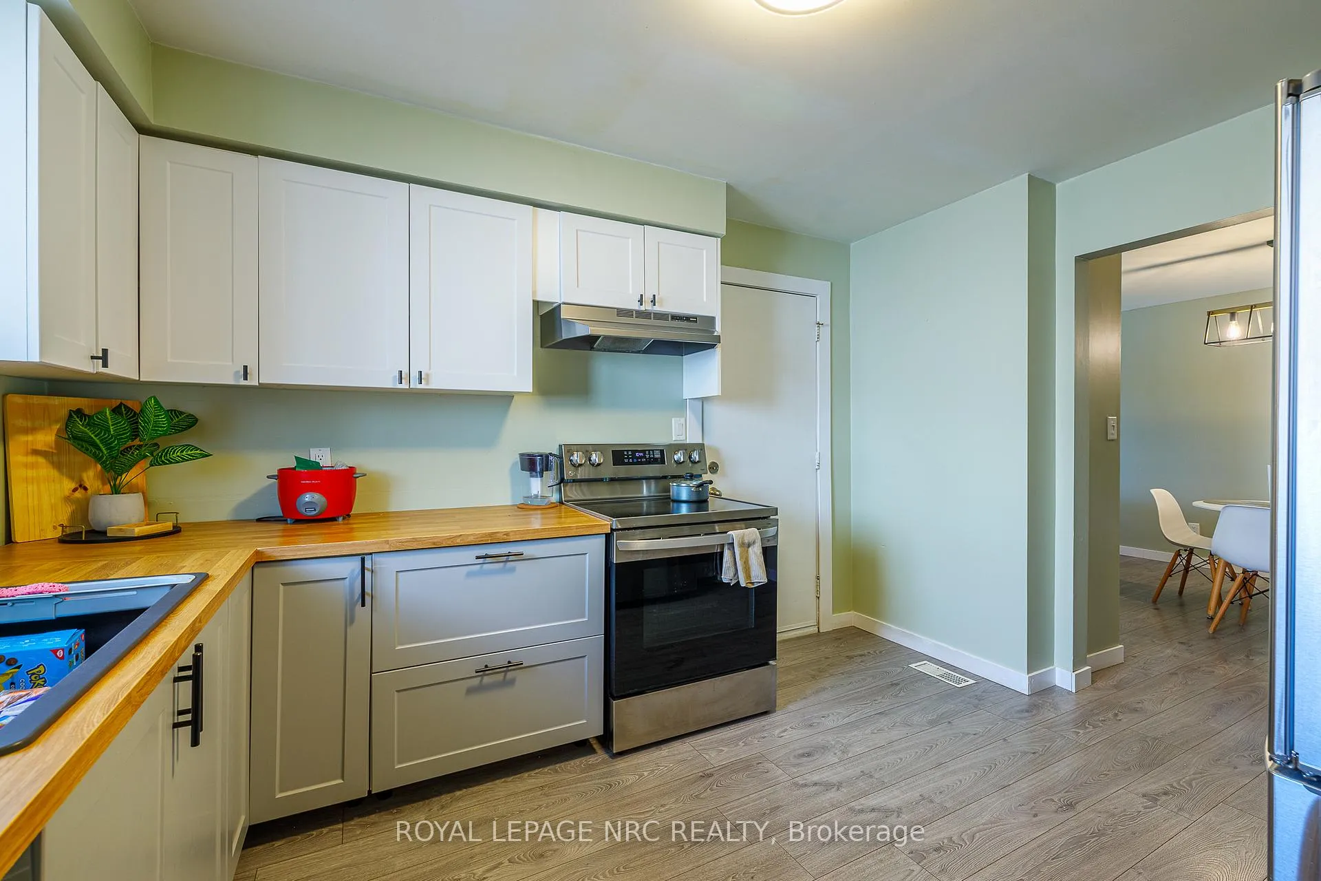 Photo 16 of 5880 Crimson Drive, Niagara Falls, Oldfield — HOMEH