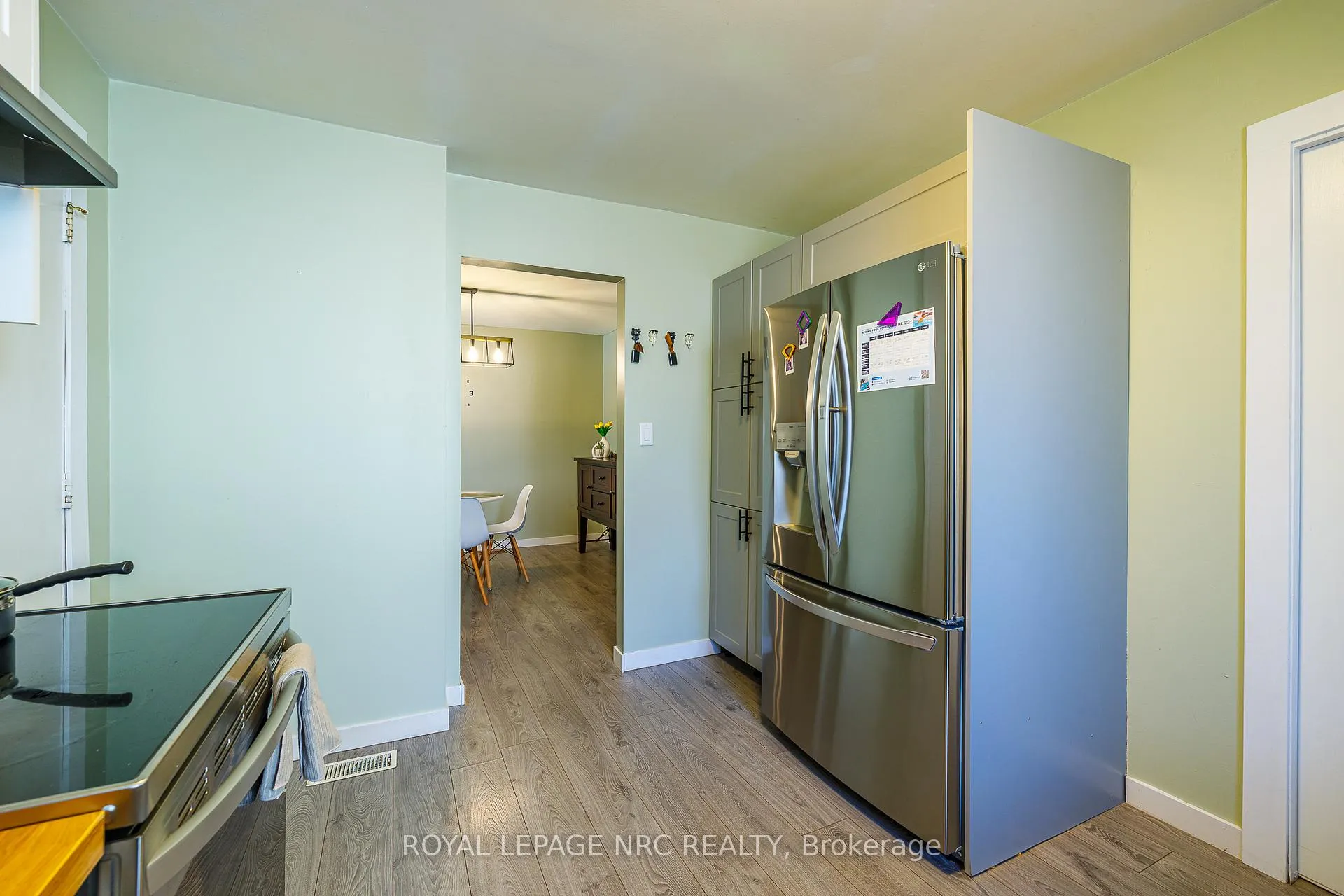 Photo 18 of 5880 Crimson Drive, Niagara Falls, Oldfield — HOMEH