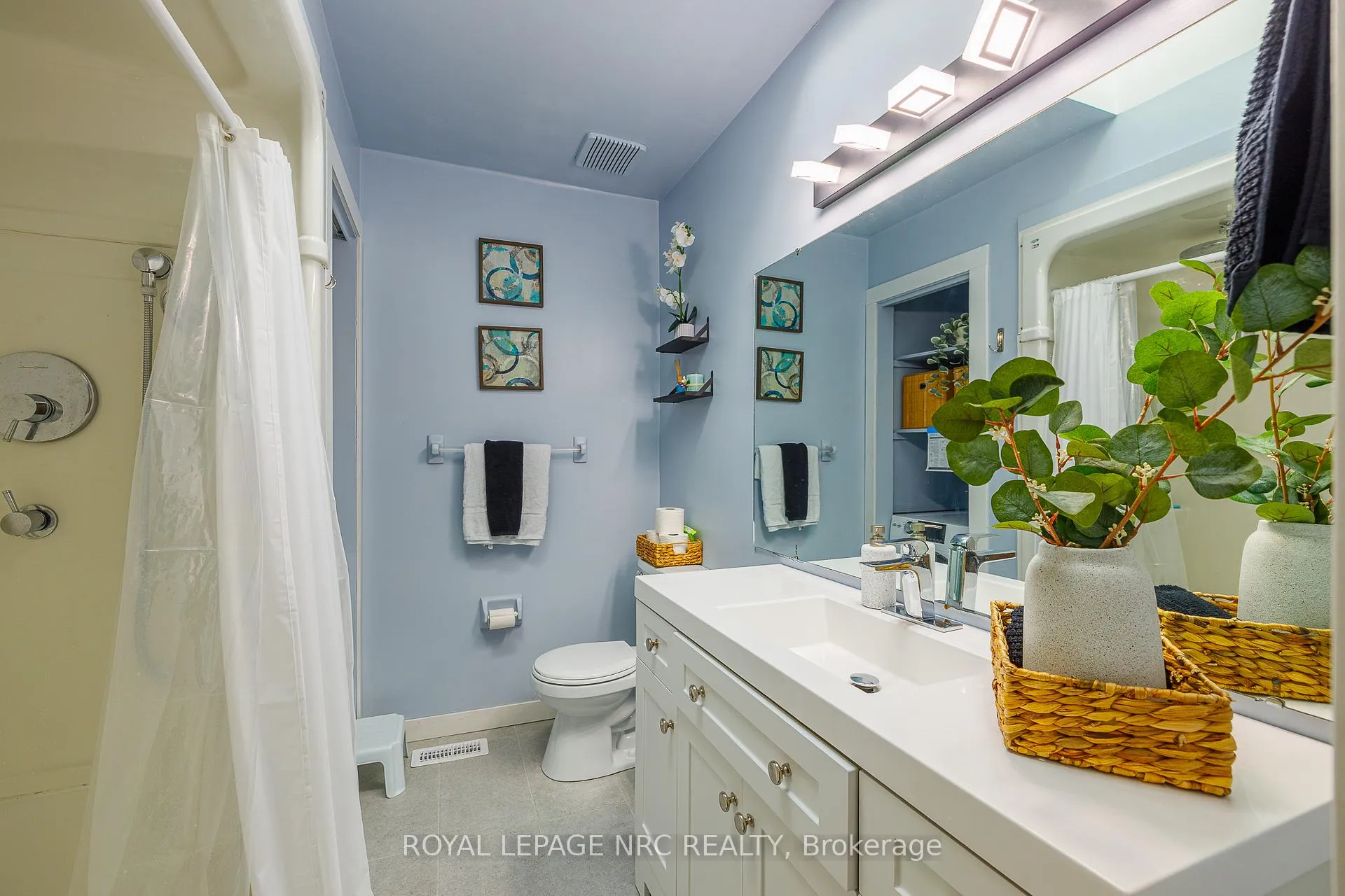 Photo 19 of 5880 Crimson Drive, Niagara Falls, Oldfield — HOMEH