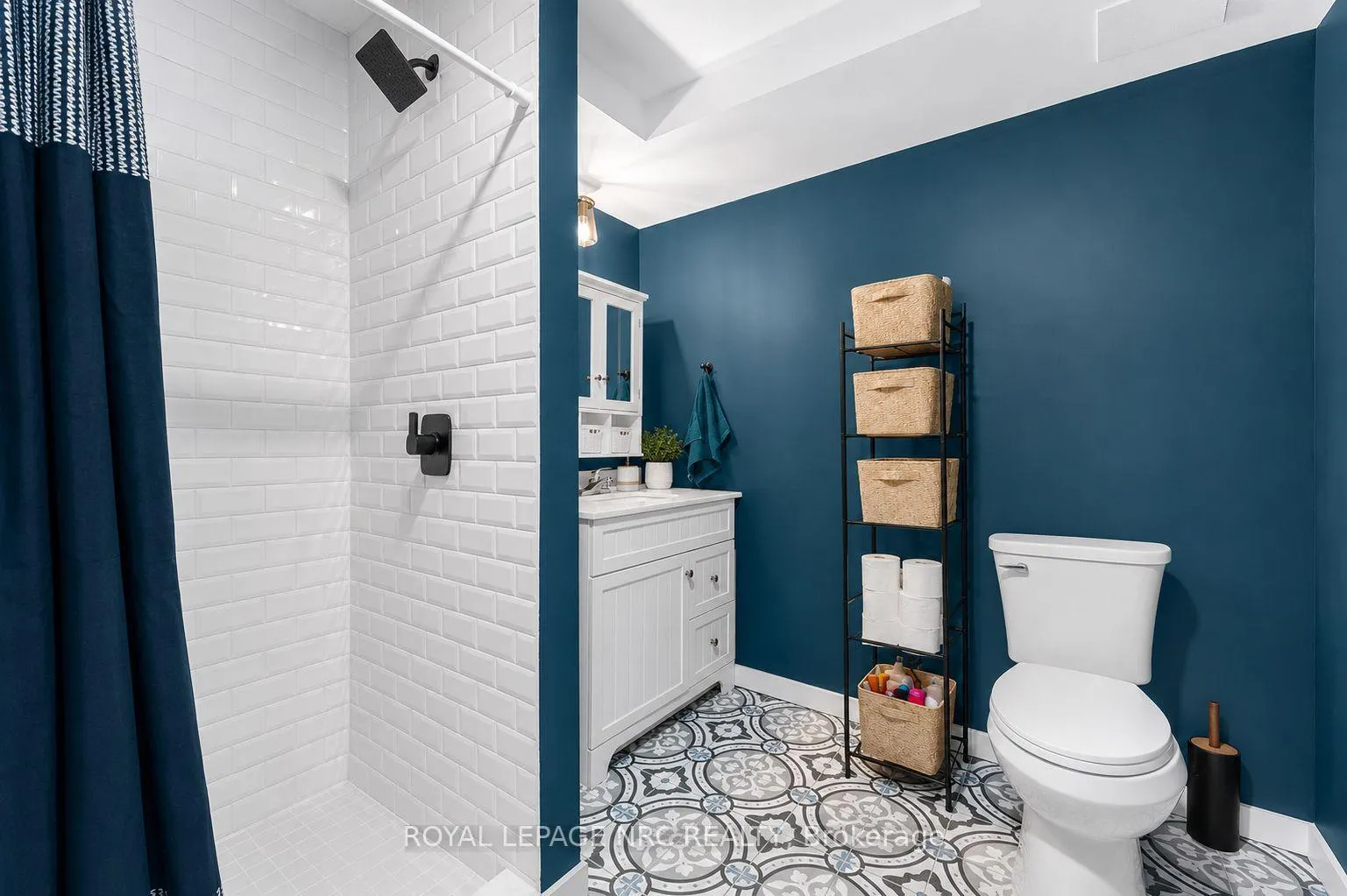 Photo 34 of 5880 Crimson Drive, Niagara Falls, Oldfield — HOMEH