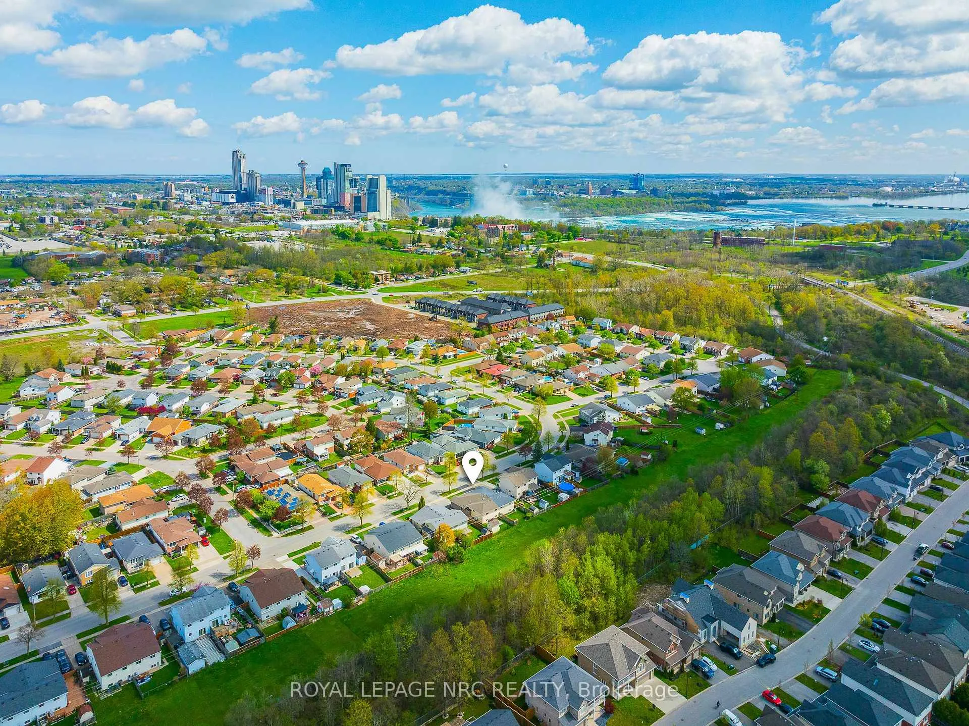 Photo 45 of 5880 Crimson Drive, Niagara Falls, Oldfield — HOMEH