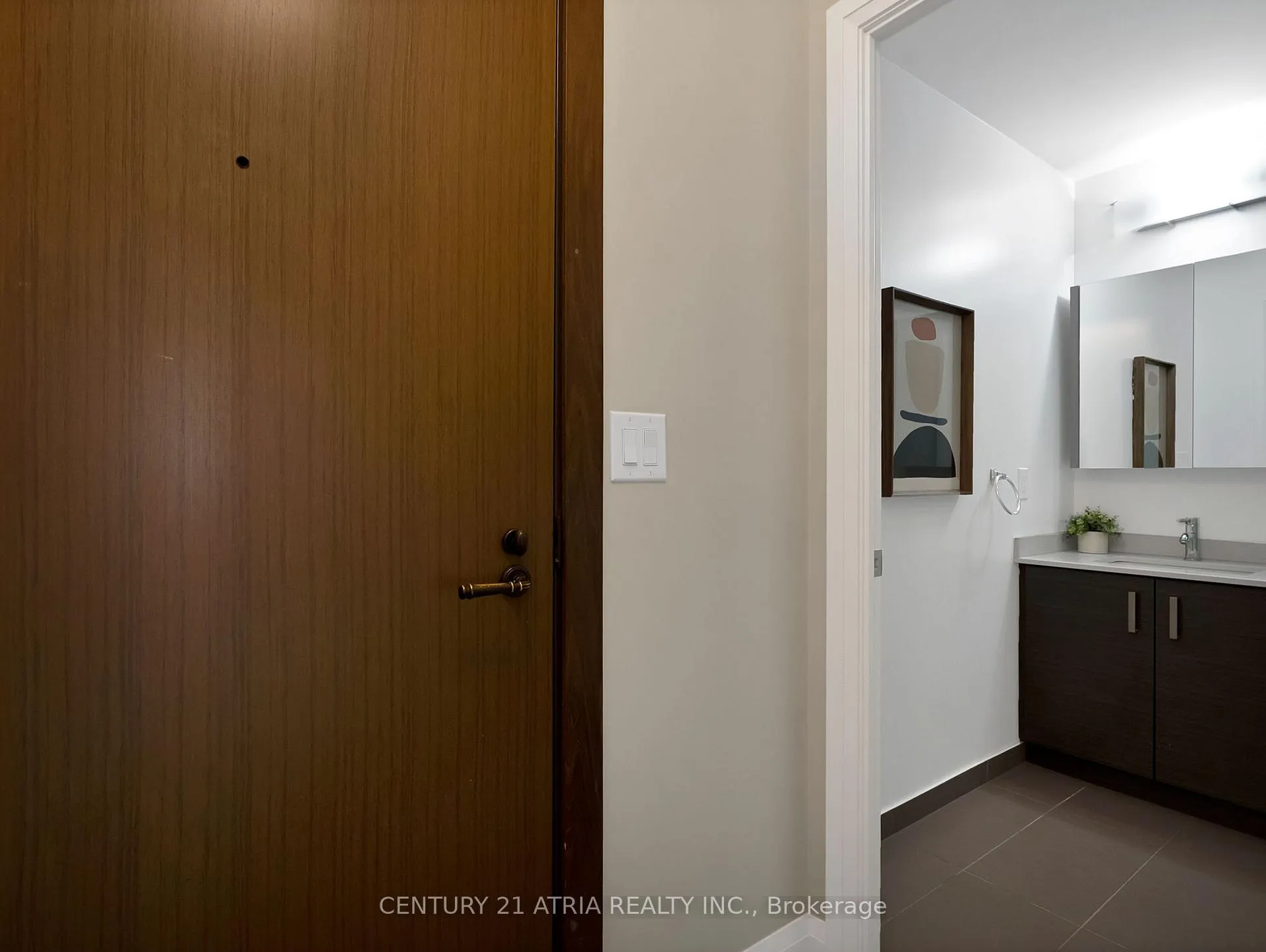 Photo 3 of Unit 522, 8228 Birchmount Road, Markham, Unionville — HOMEH