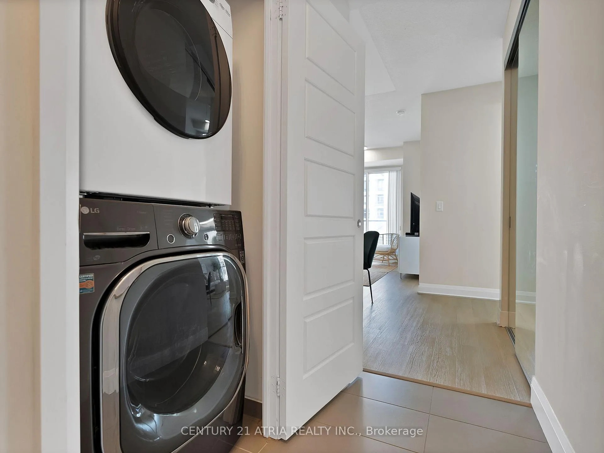 Photo 6 of Unit 522, 8228 Birchmount Road, Markham, Unionville — HOMEH