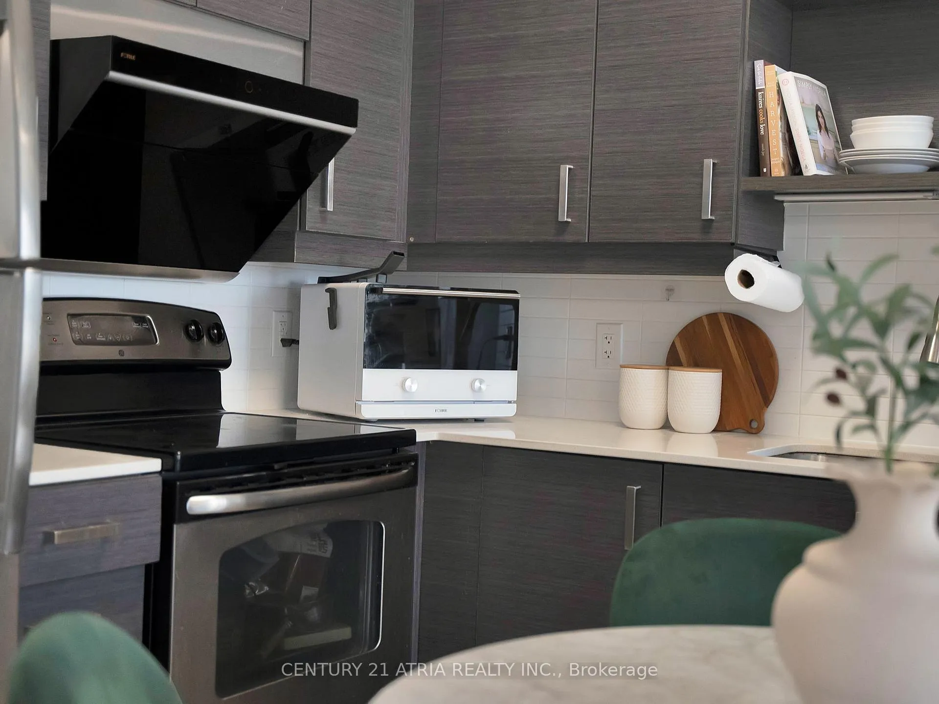 Photo 10 of Unit 522, 8228 Birchmount Road, Markham, Unionville — HOMEH
