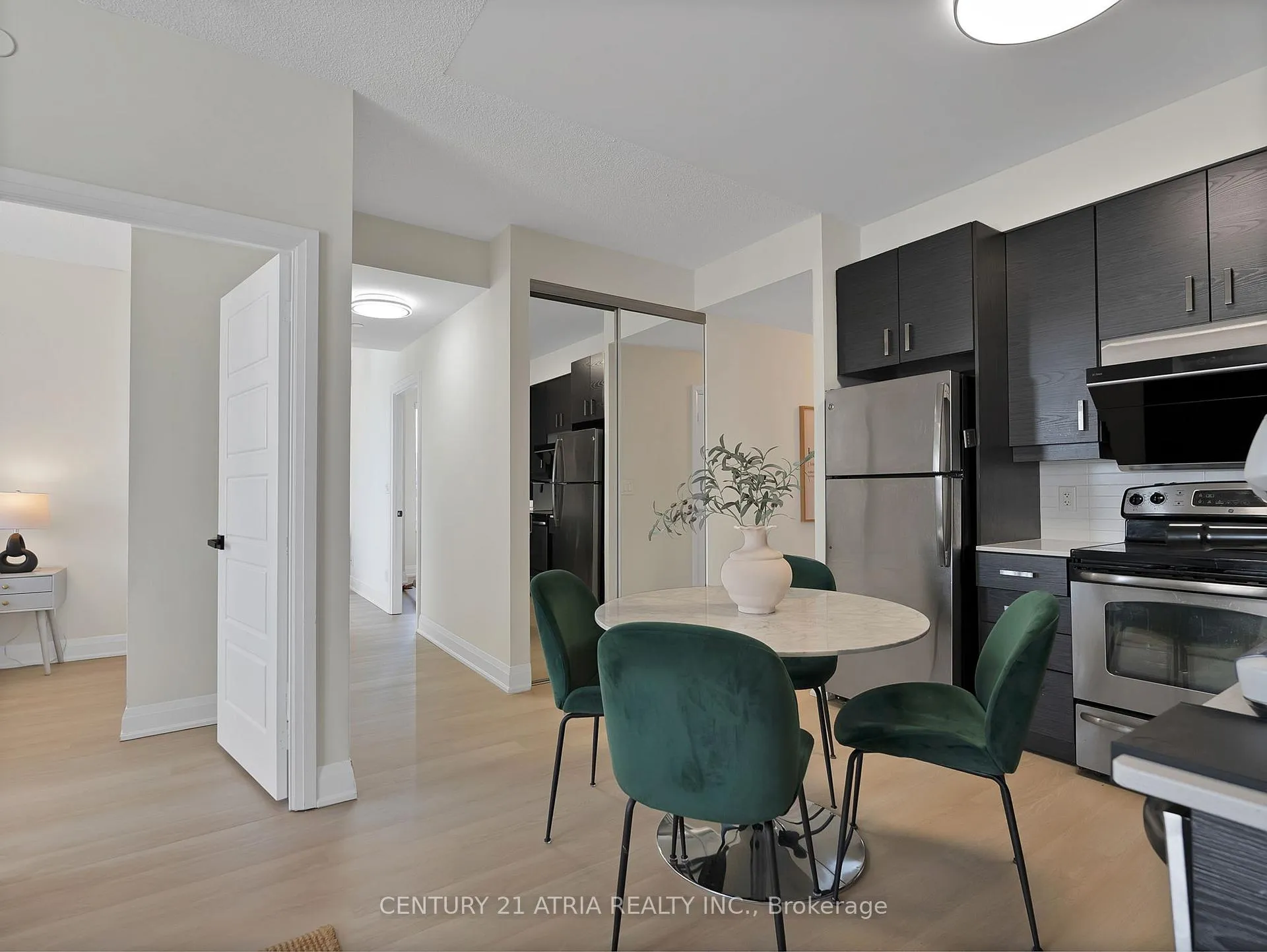 Photo 13 of Unit 522, 8228 Birchmount Road, Markham, Unionville — HOMEH