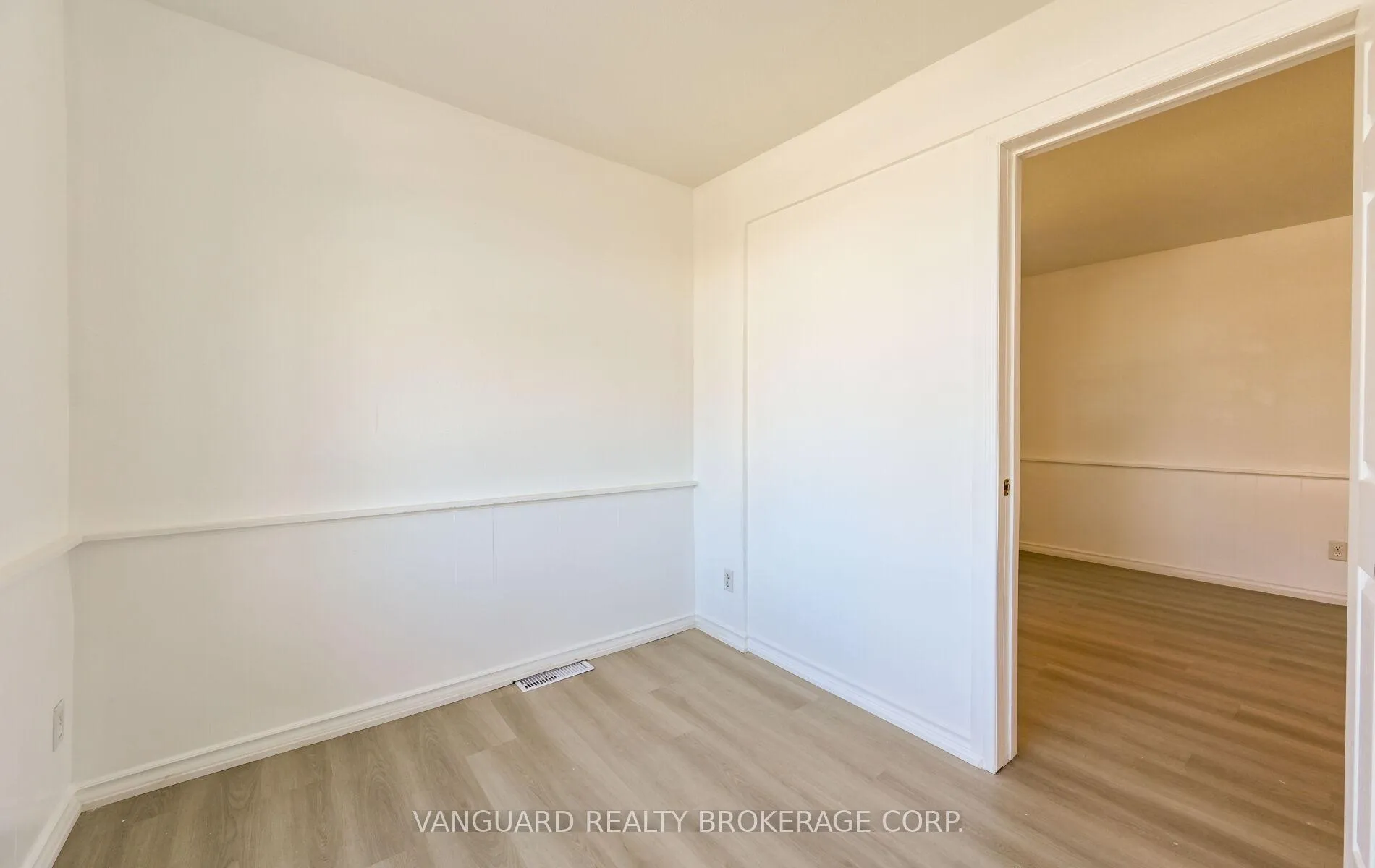 Photo 44 of 103 Mulcaster Street, Barrie, Codrington — HOMEH