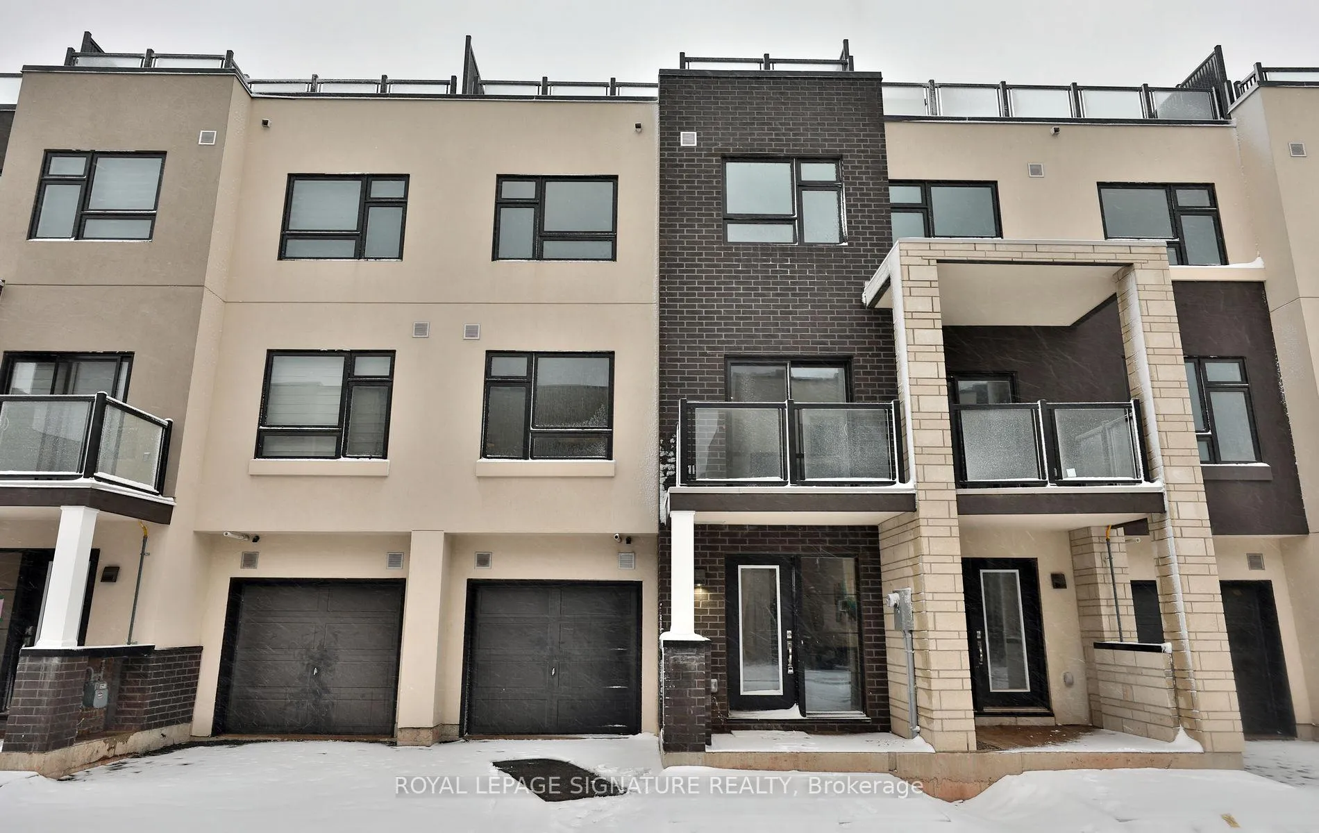Photo 1 of Unit 3, 1121 Cooke Boulevard, Burlington, LaSalle — HOMEH