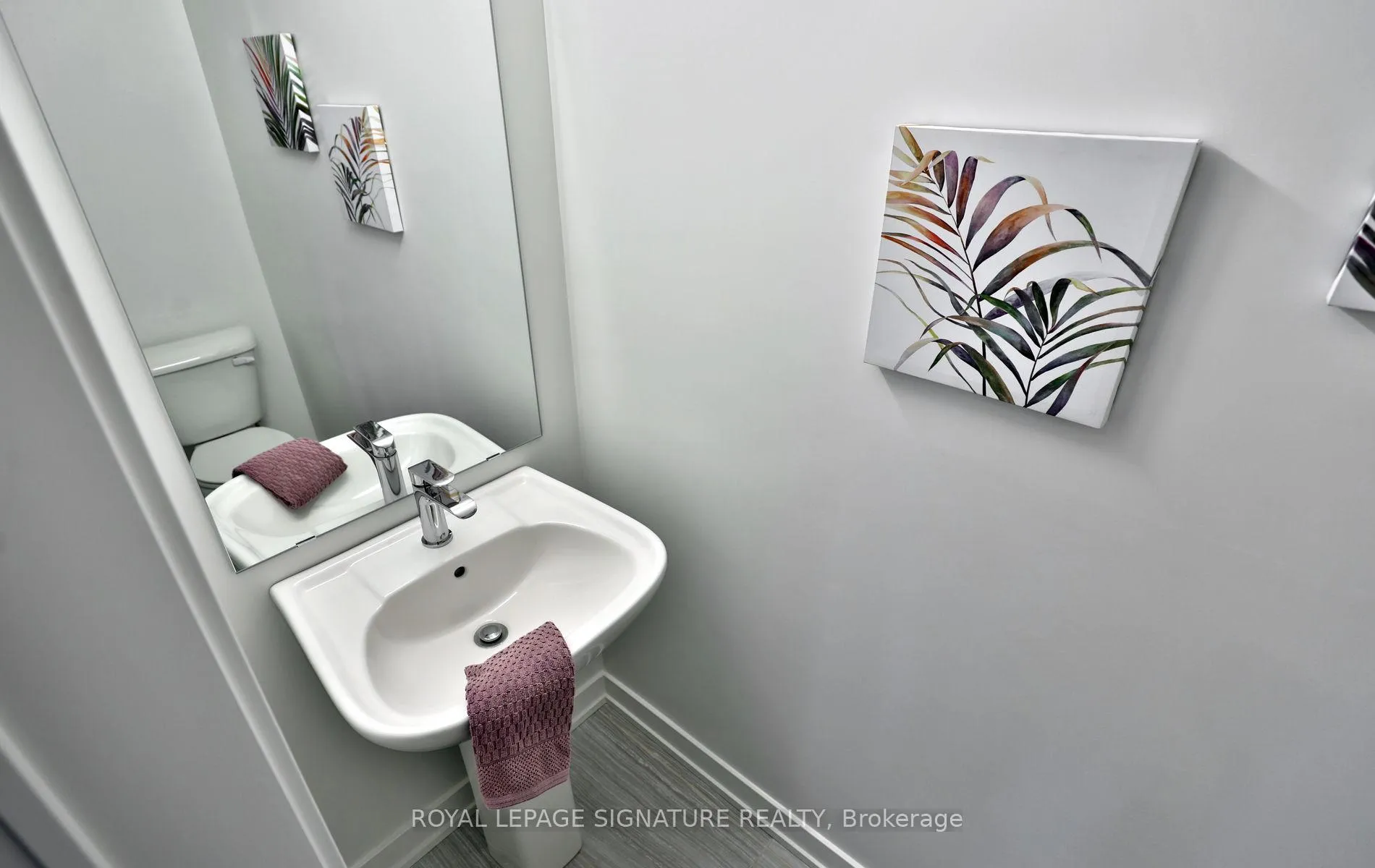 Photo 11 of Unit 3, 1121 Cooke Boulevard, Burlington, LaSalle — HOMEH