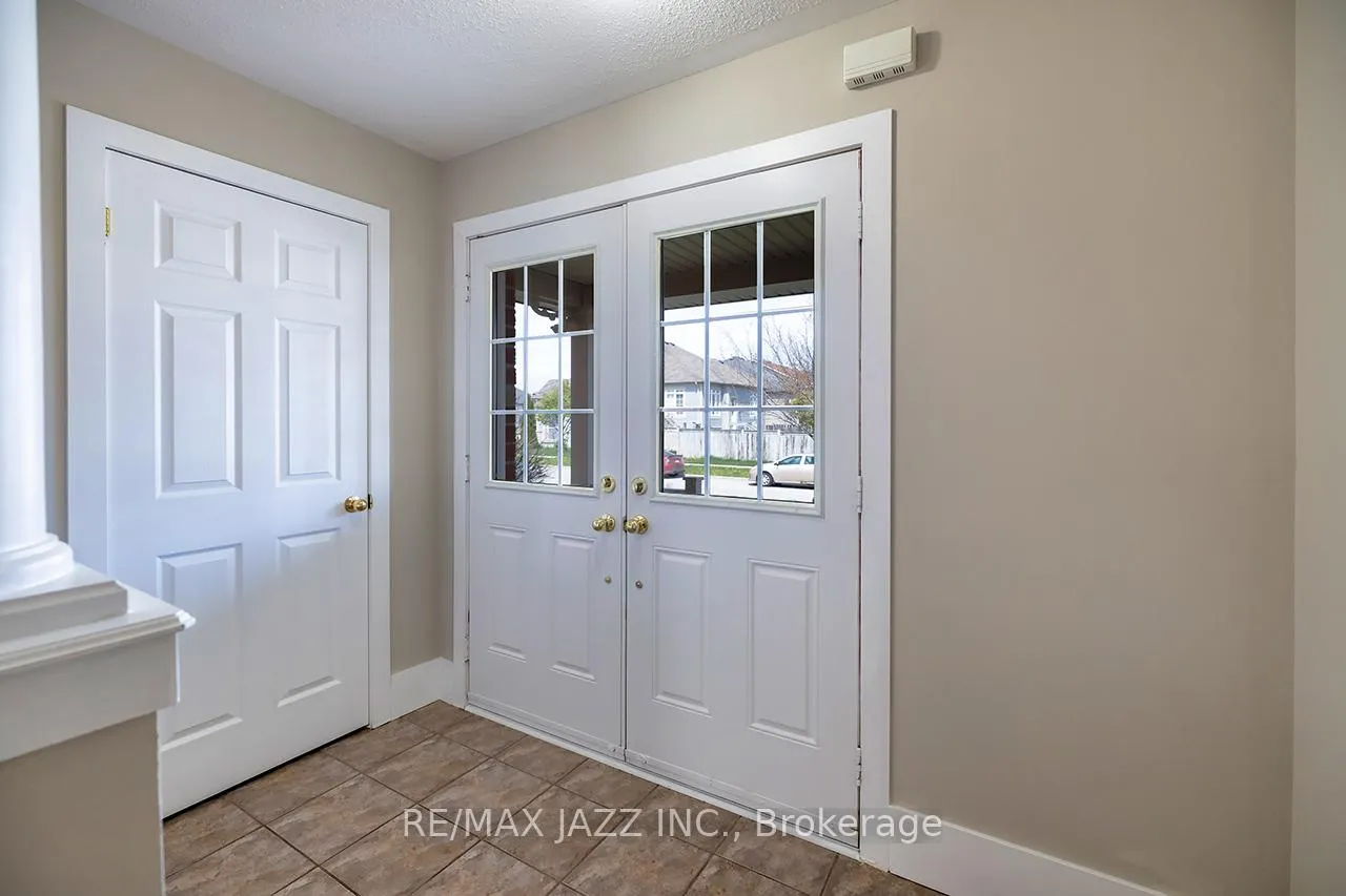 Photo 4 of 70 Allison Street, Clarington, Bowmanville — HOMEH