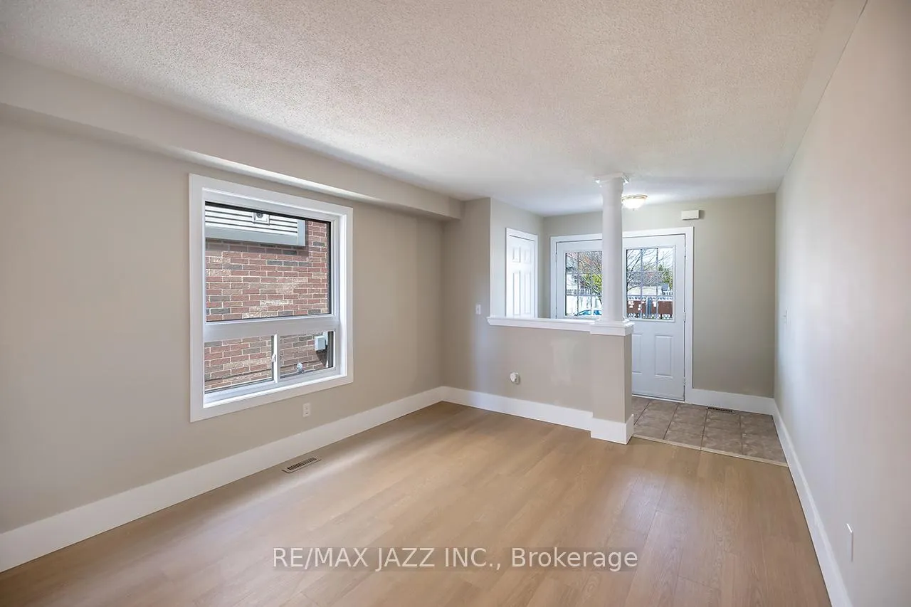 Photo 5 of 70 Allison Street, Clarington, Bowmanville — HOMEH