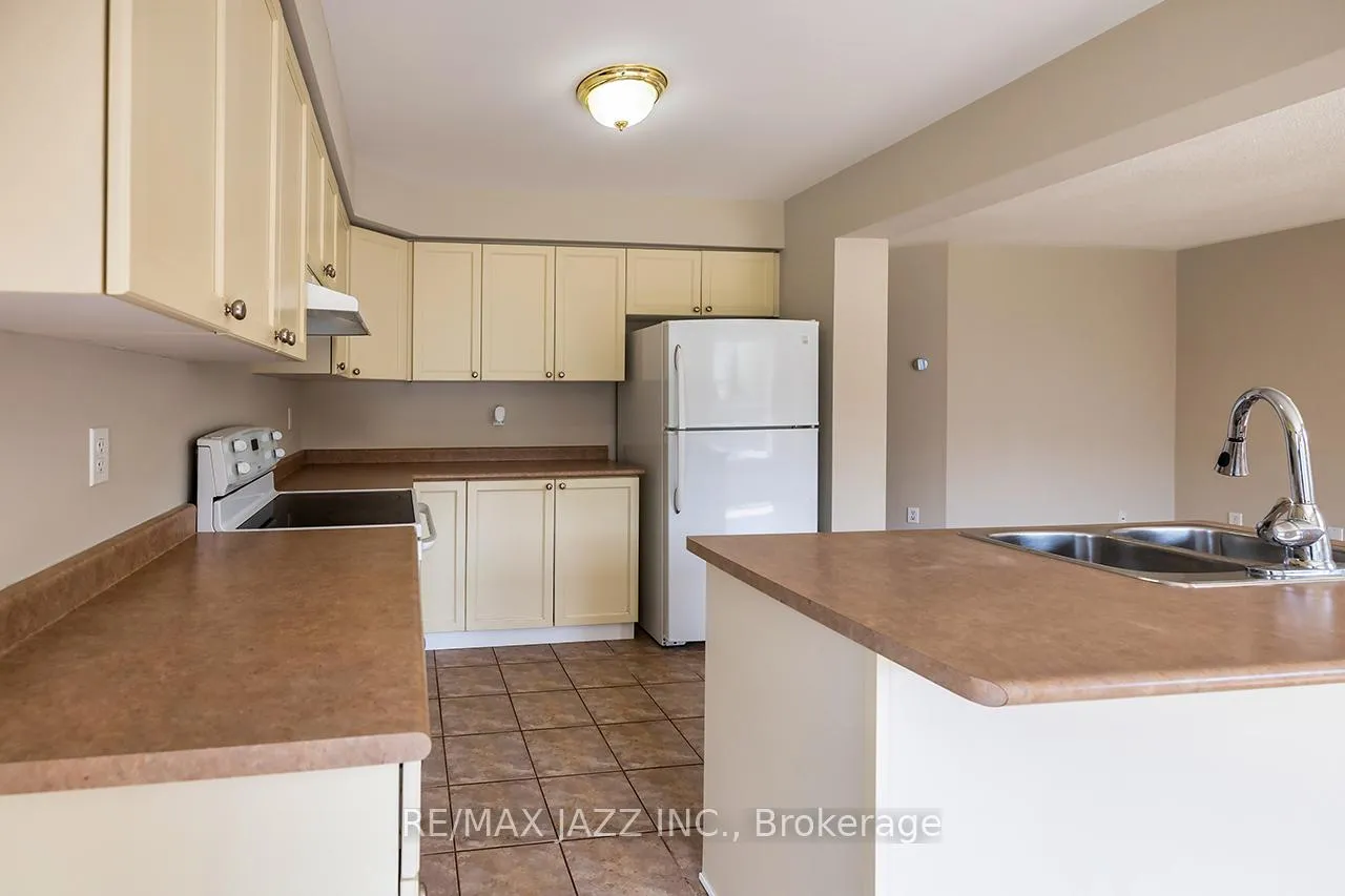 Photo 8 of 70 Allison Street, Clarington, Bowmanville — HOMEH