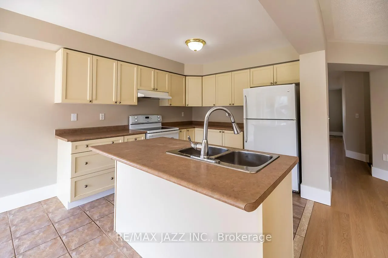 Photo 10 of 70 Allison Street, Clarington, Bowmanville — HOMEH