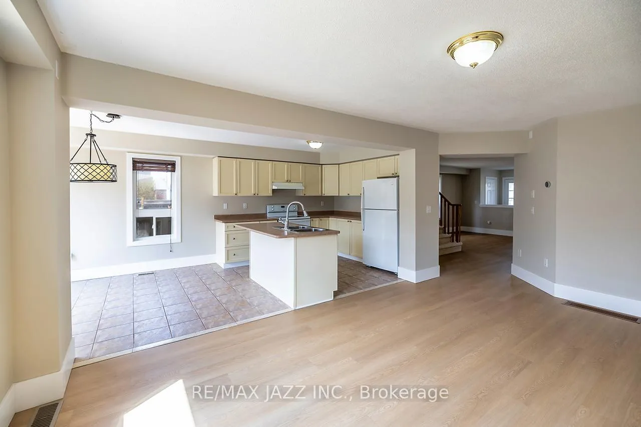 Photo 11 of 70 Allison Street, Clarington, Bowmanville — HOMEH