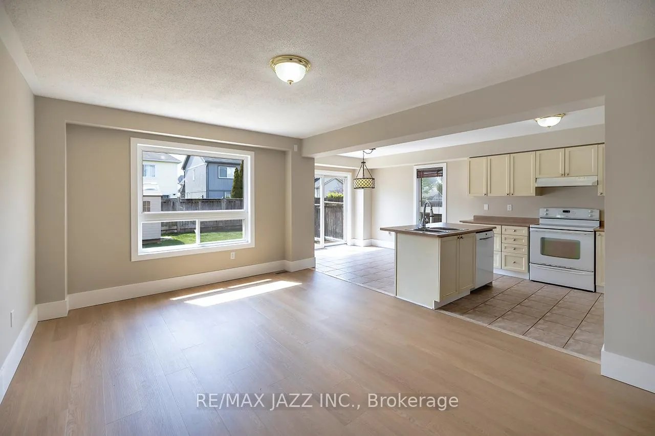 Photo 12 of 70 Allison Street, Clarington, Bowmanville — HOMEH