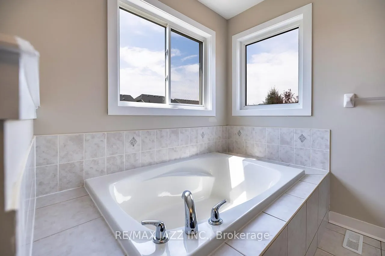 Photo 19 of 70 Allison Street, Clarington, Bowmanville — HOMEH