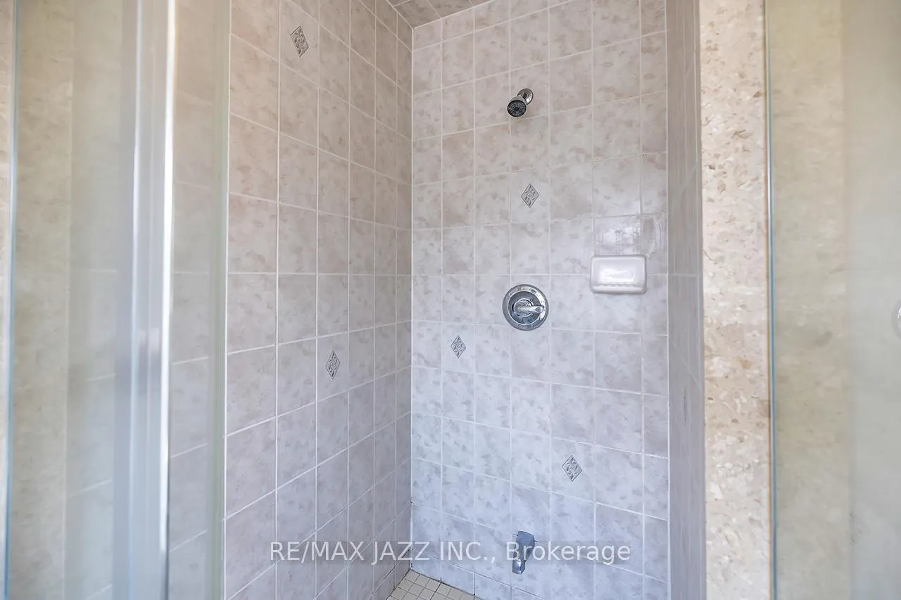 Photo 20 of 70 Allison Street, Clarington, Bowmanville — HOMEH