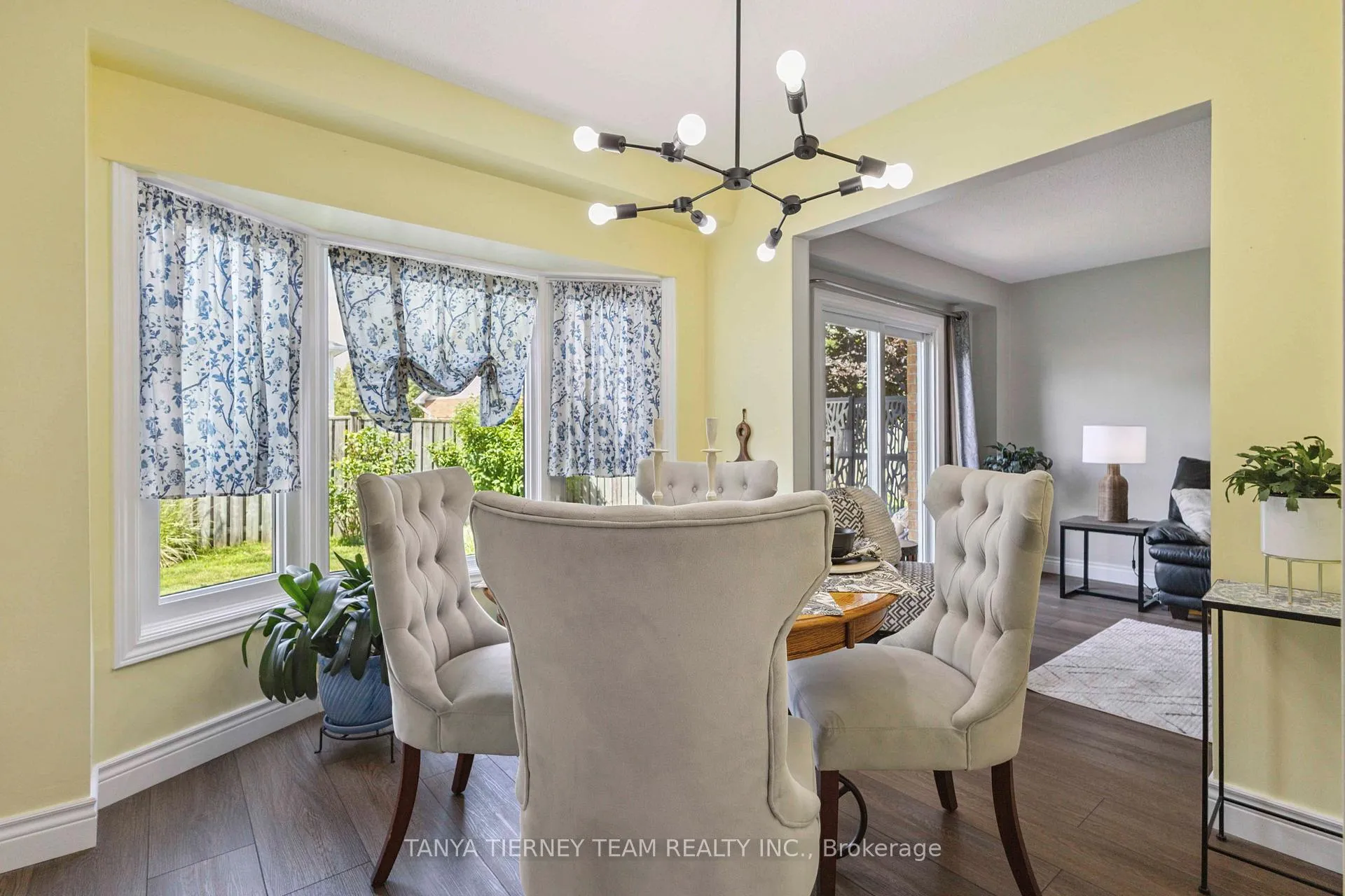 Photo 13 of 61 Abbeywood Crescent, Clarington, Courtice — HOMEH