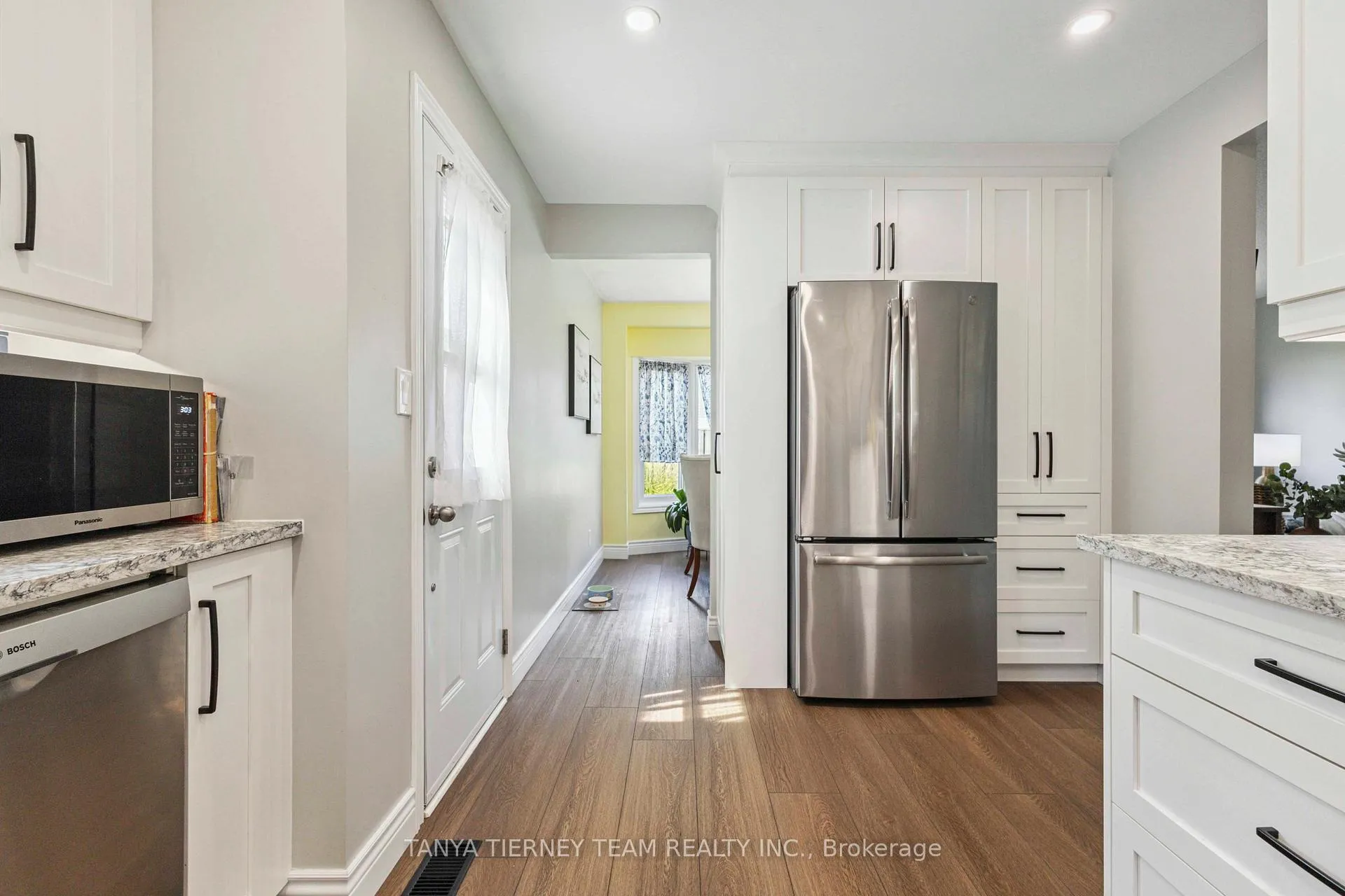 Photo 15 of 61 Abbeywood Crescent, Clarington, Courtice — HOMEH
