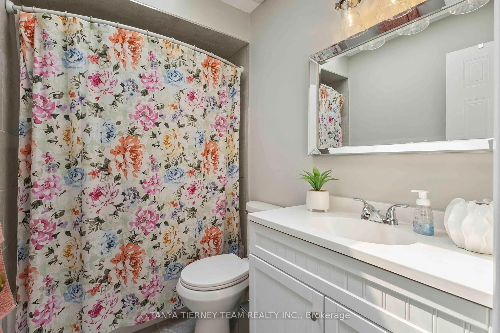 Photo 31 of 61 Abbeywood Crescent, Clarington, Courtice — HOMEH