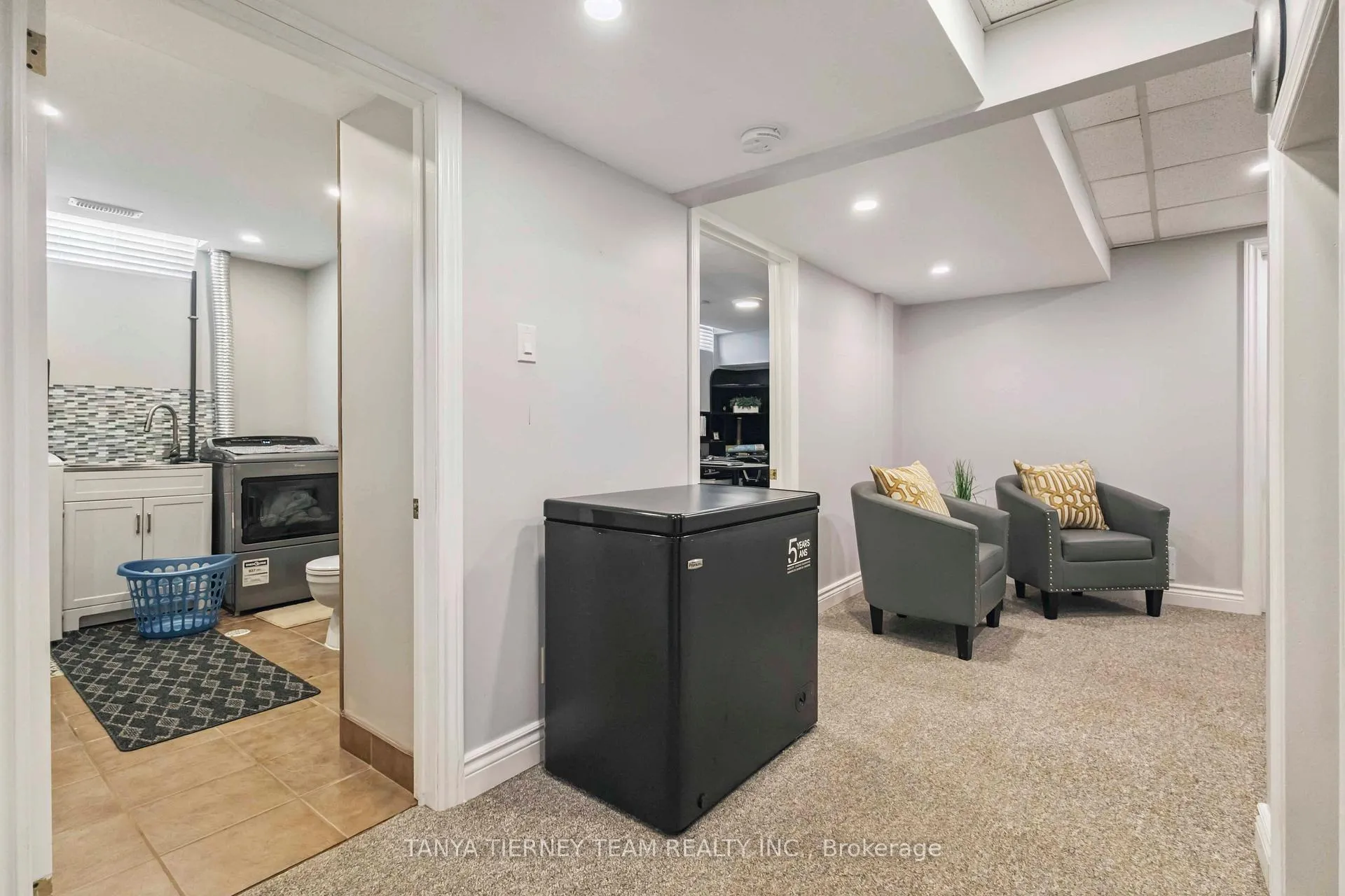 Photo 33 of 61 Abbeywood Crescent, Clarington, Courtice — HOMEH